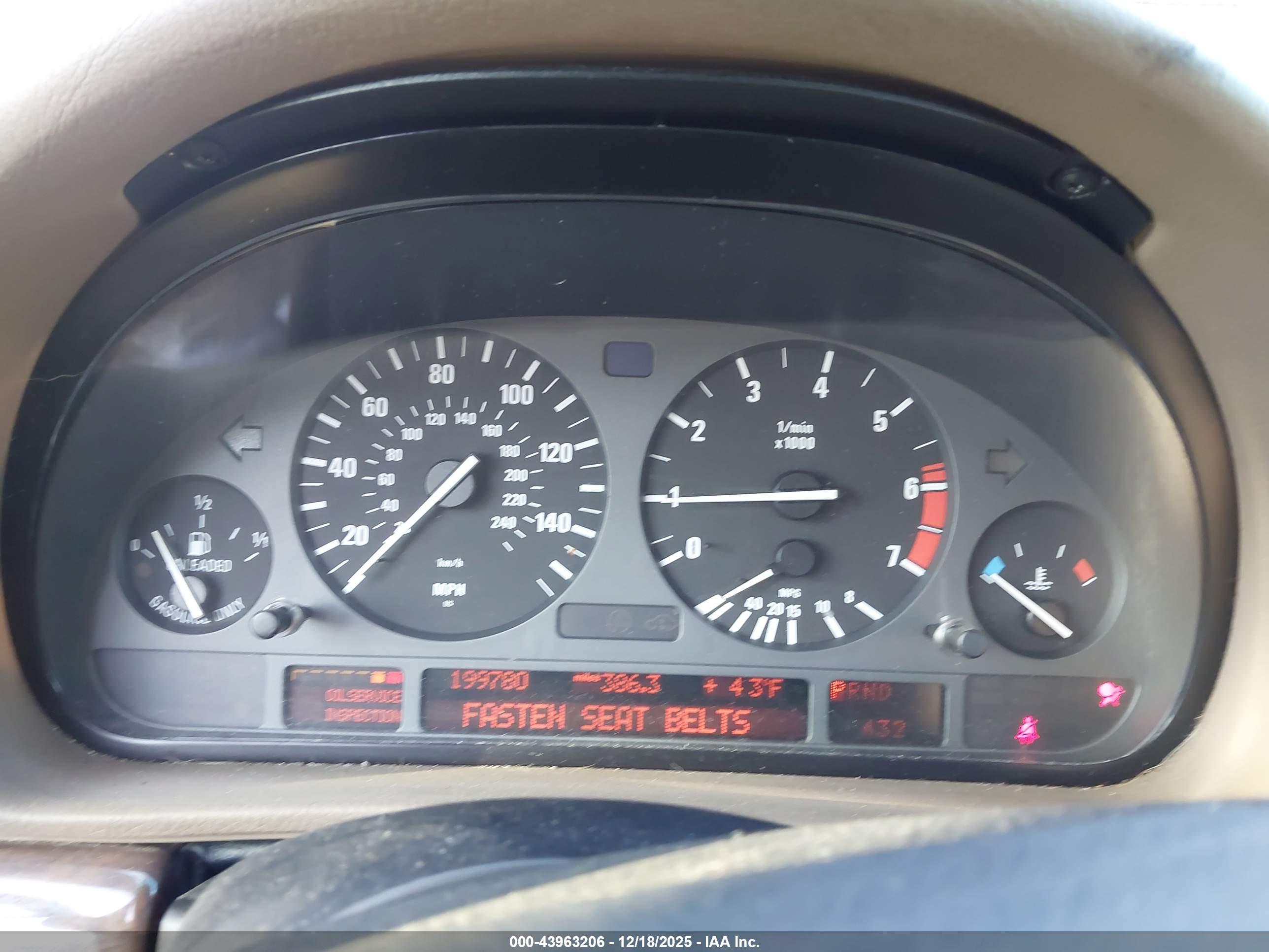 BMW 740IL image 7