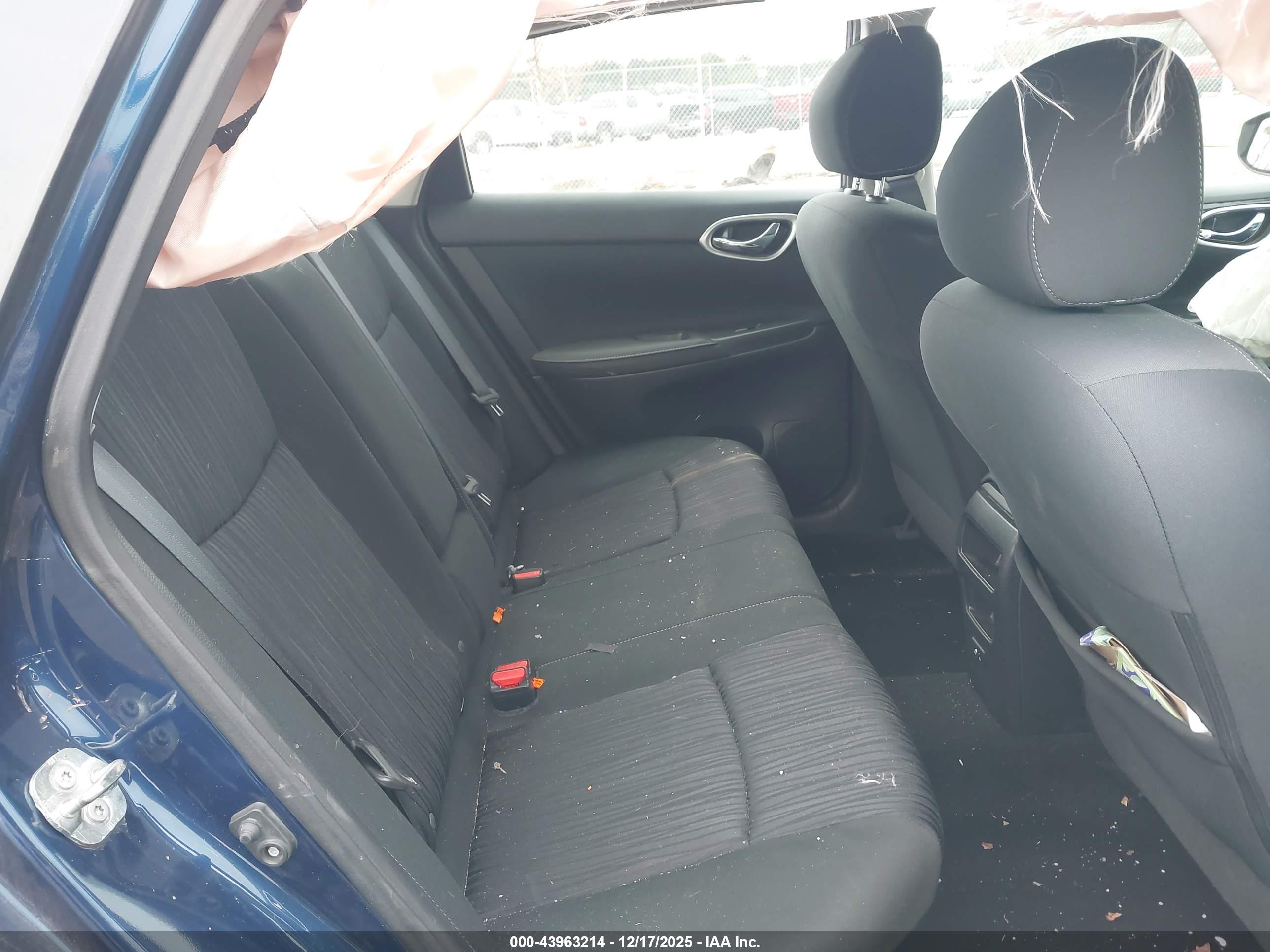 NISSAN SENTRA image 8