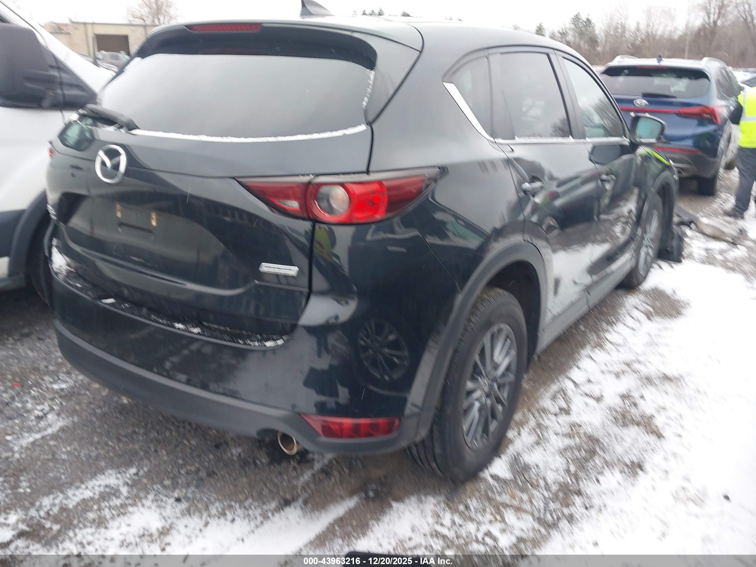 MAZDA CX-5 image 4