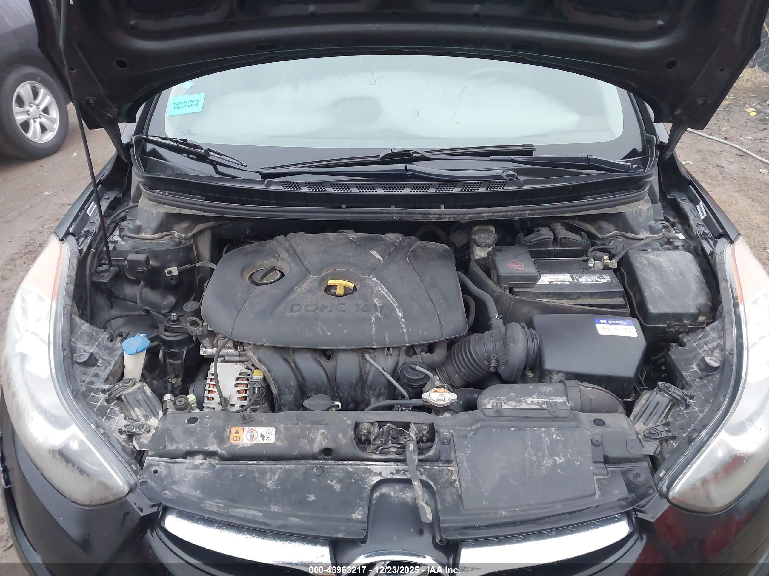 HYUNDAI ELANTRA image 10