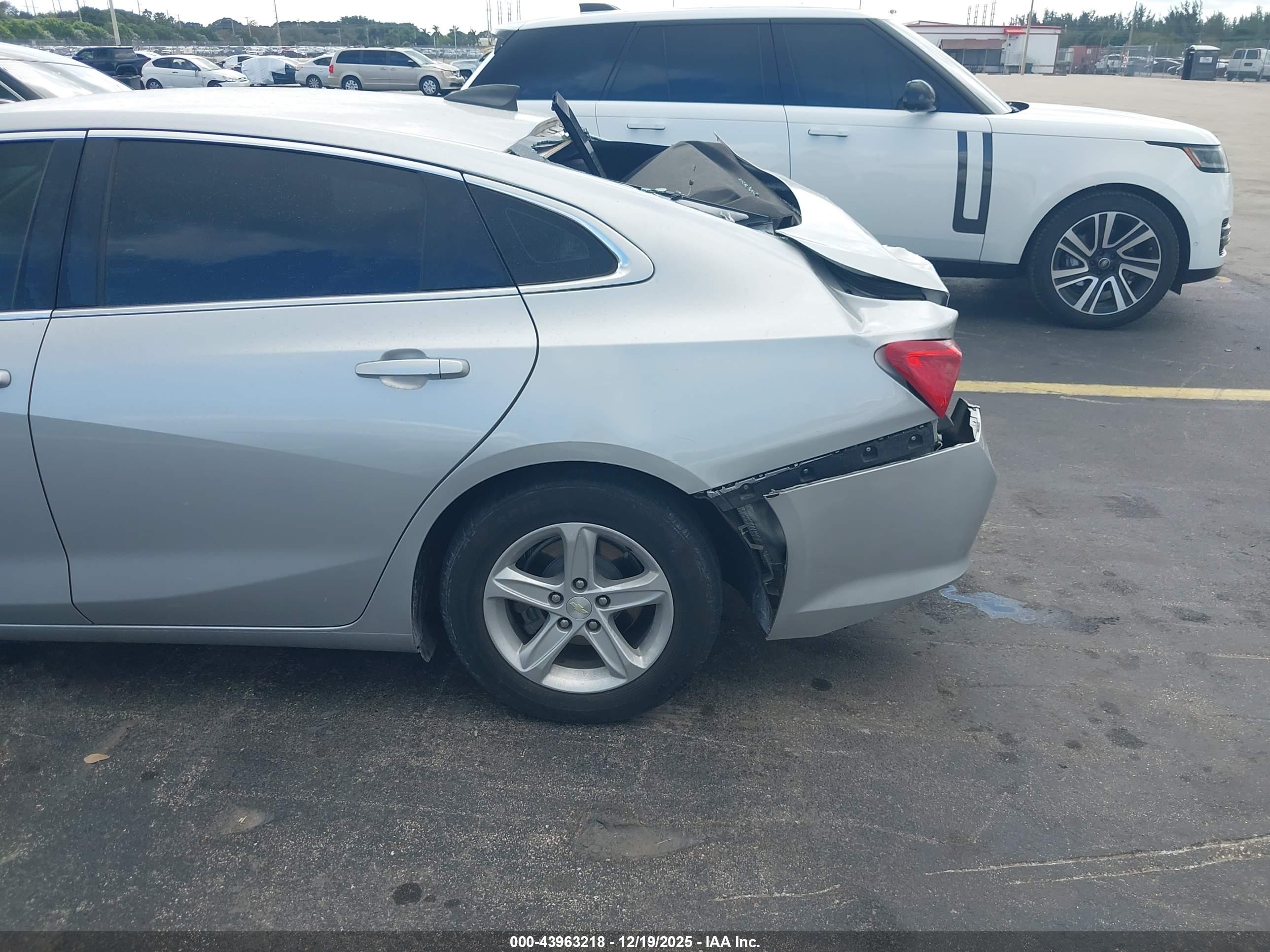 CHEVROLET MALIBU image 6