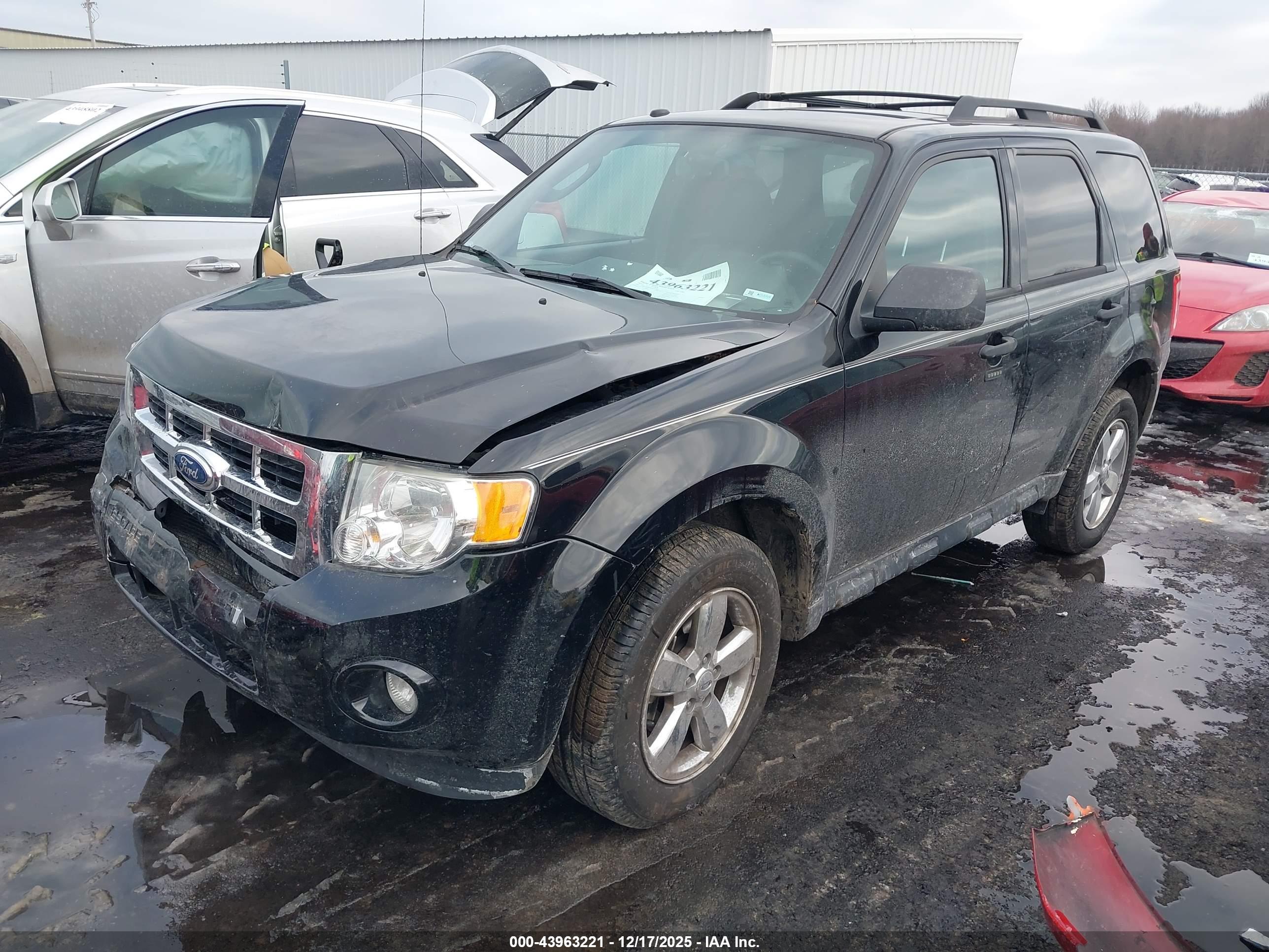 FORD ESCAPE image 2