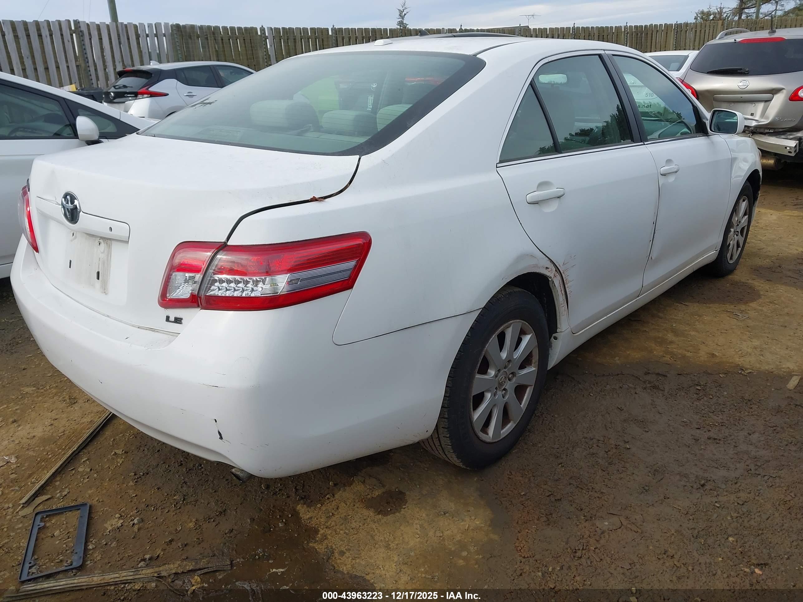 TOYOTA CAMRY image 4