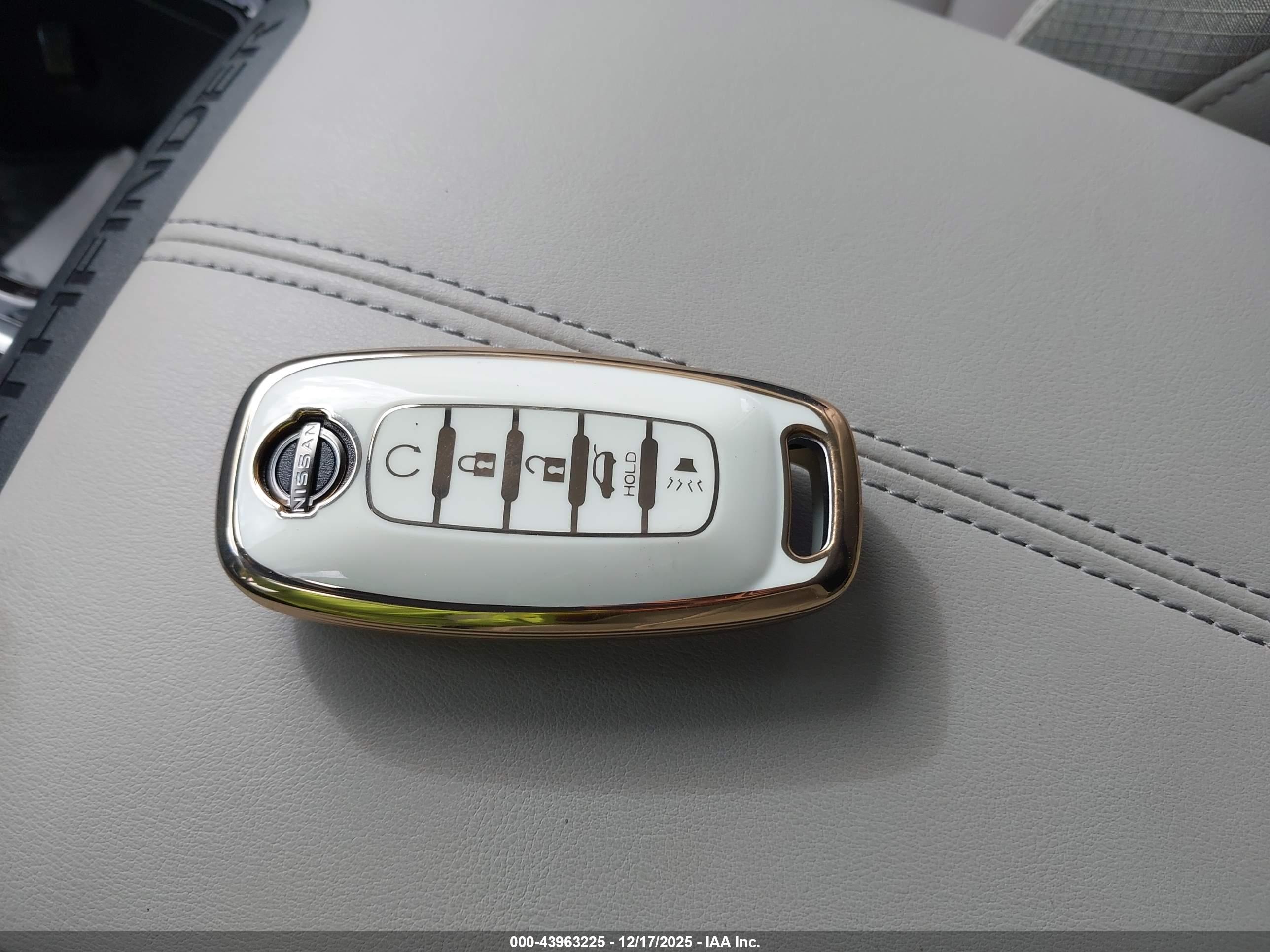 NISSAN PATHFINDER image 11
