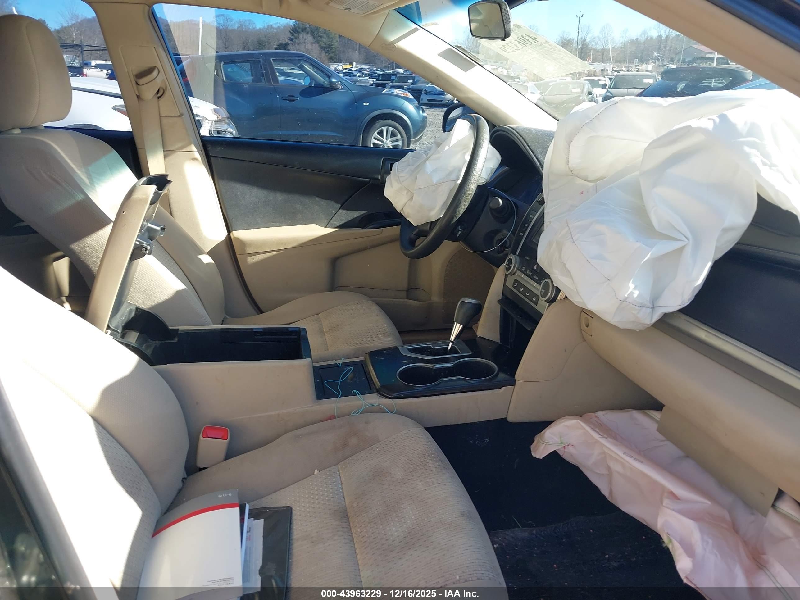 TOYOTA CAMRY image 5