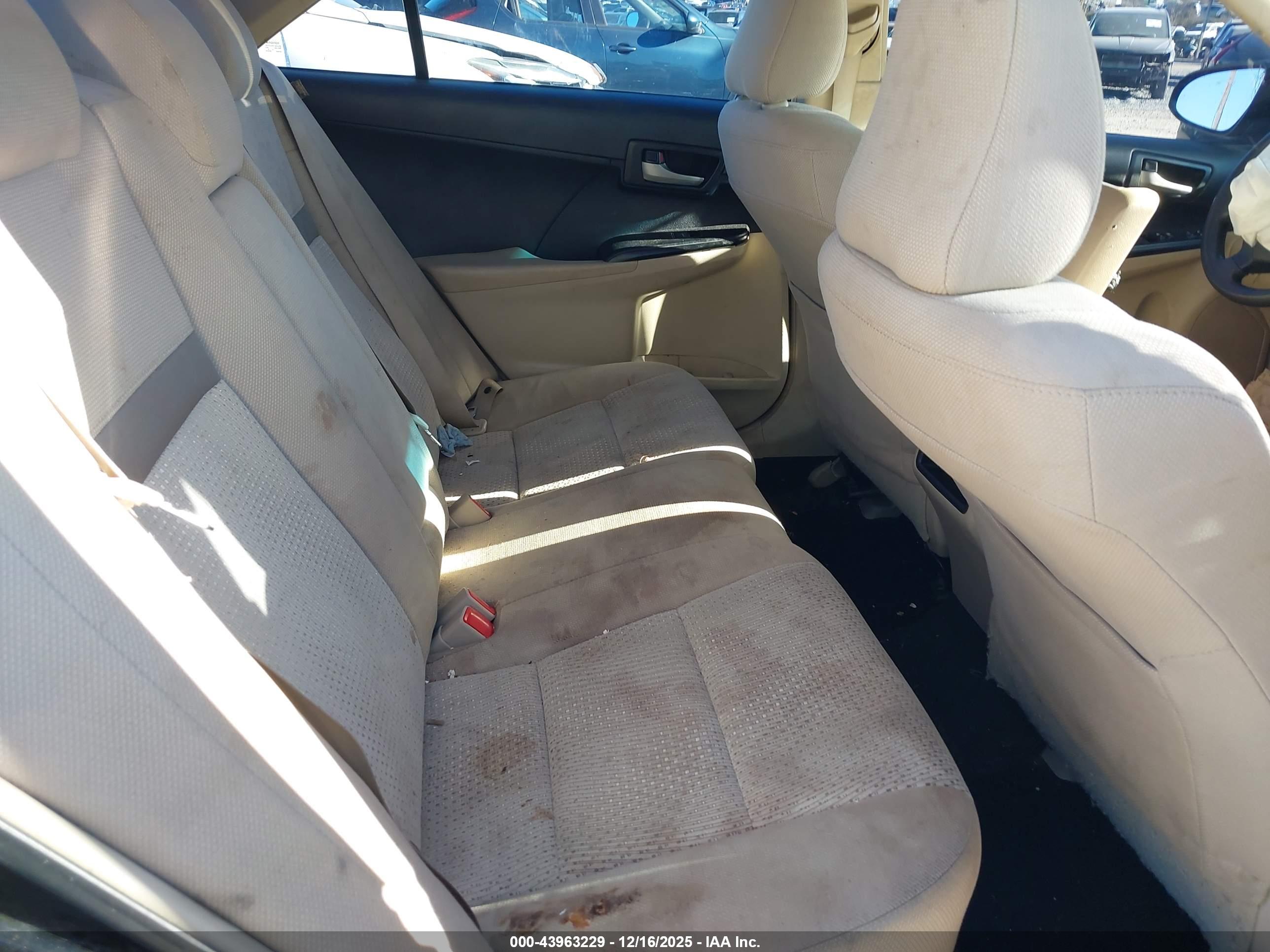 TOYOTA CAMRY image 8