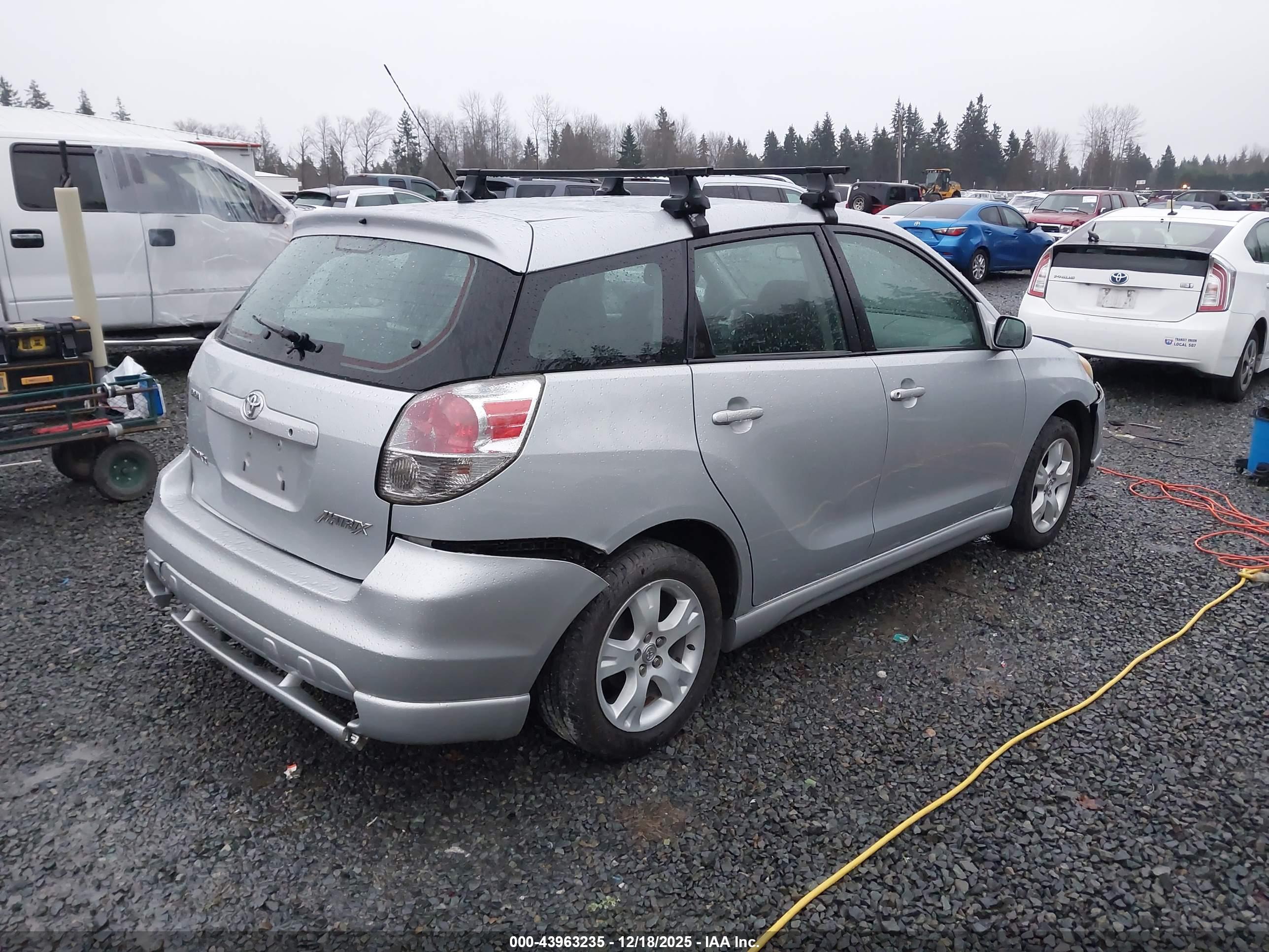 TOYOTA MATRIX image 4