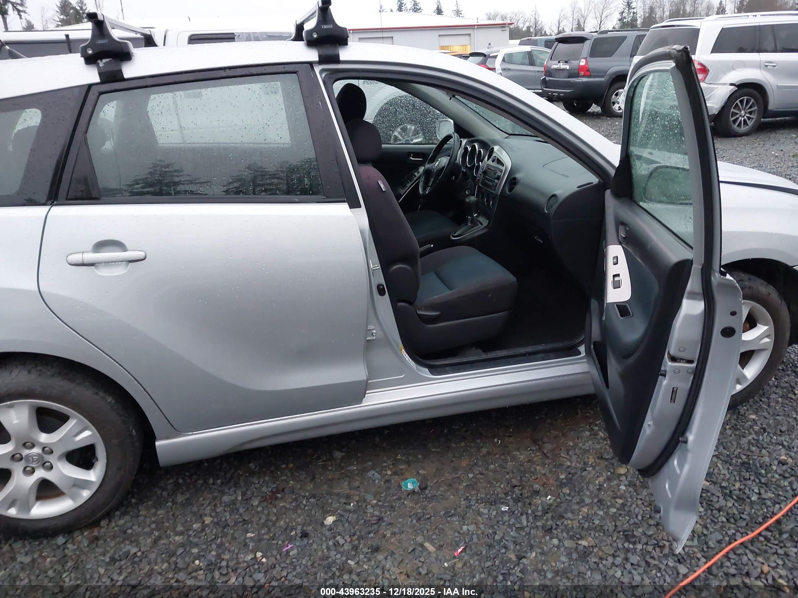 TOYOTA MATRIX image 5