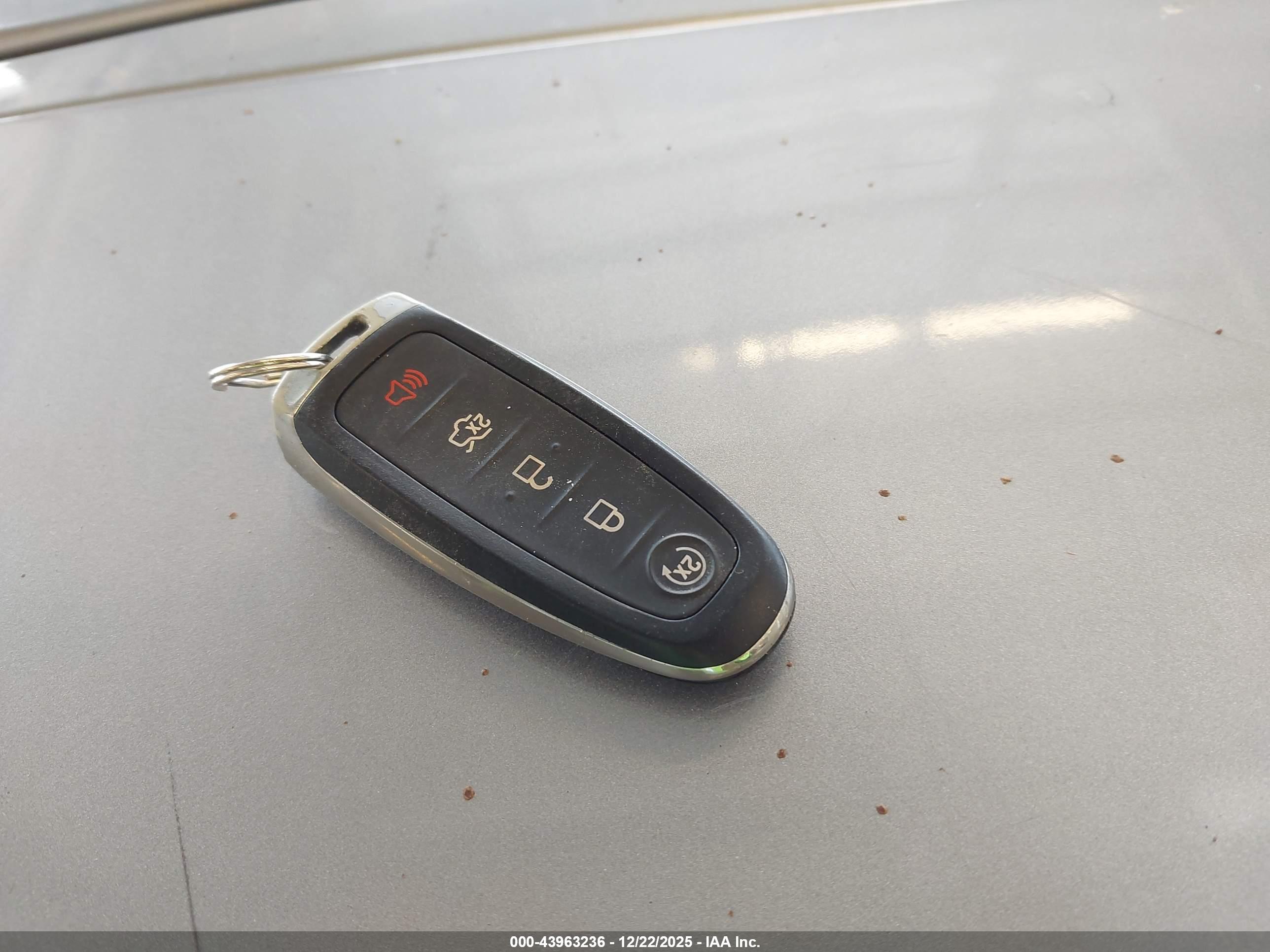 FORD EXPEDITION image 11