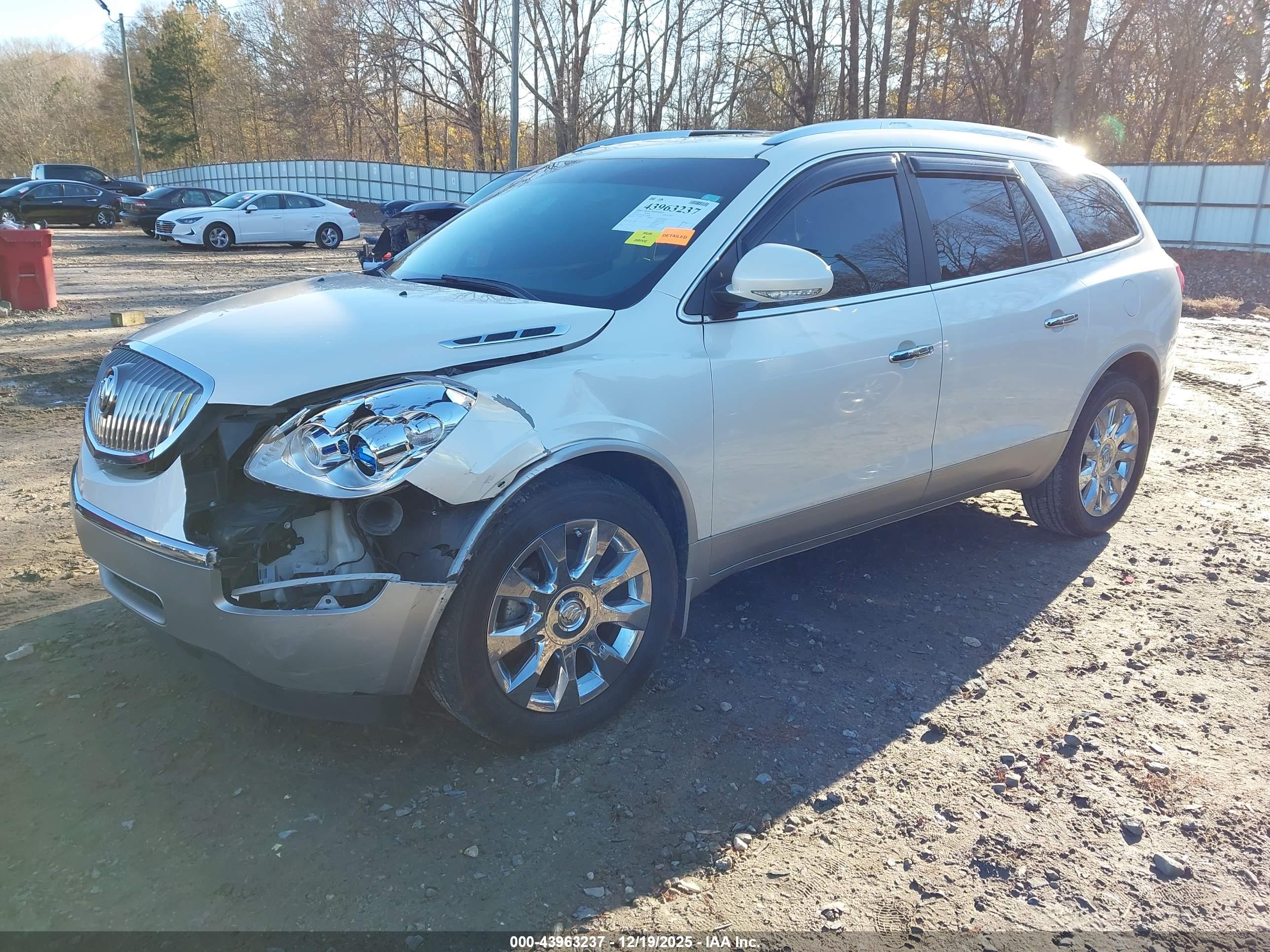 BUICK ENCLAVE image 2