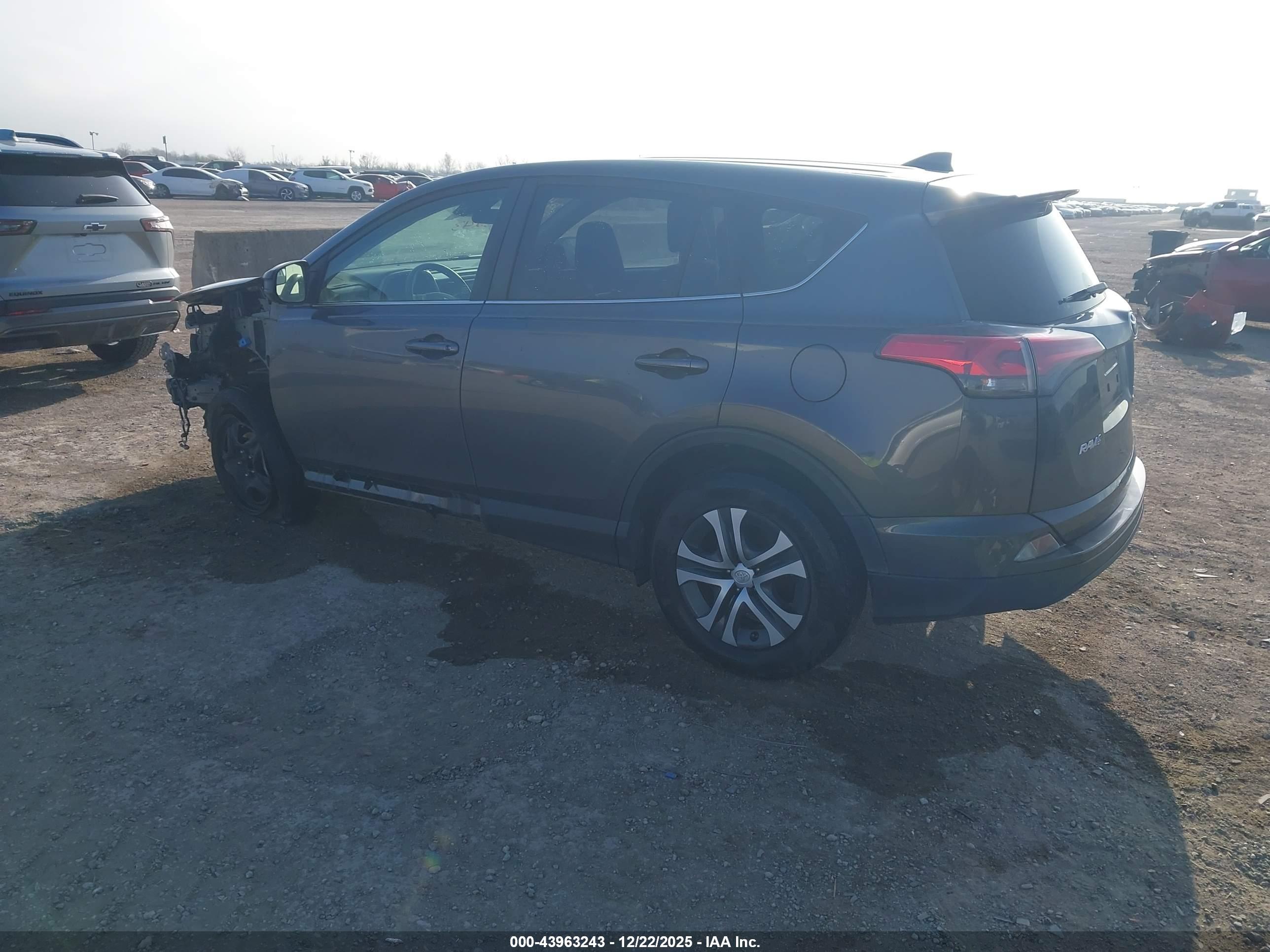 TOYOTA RAV4 image 3