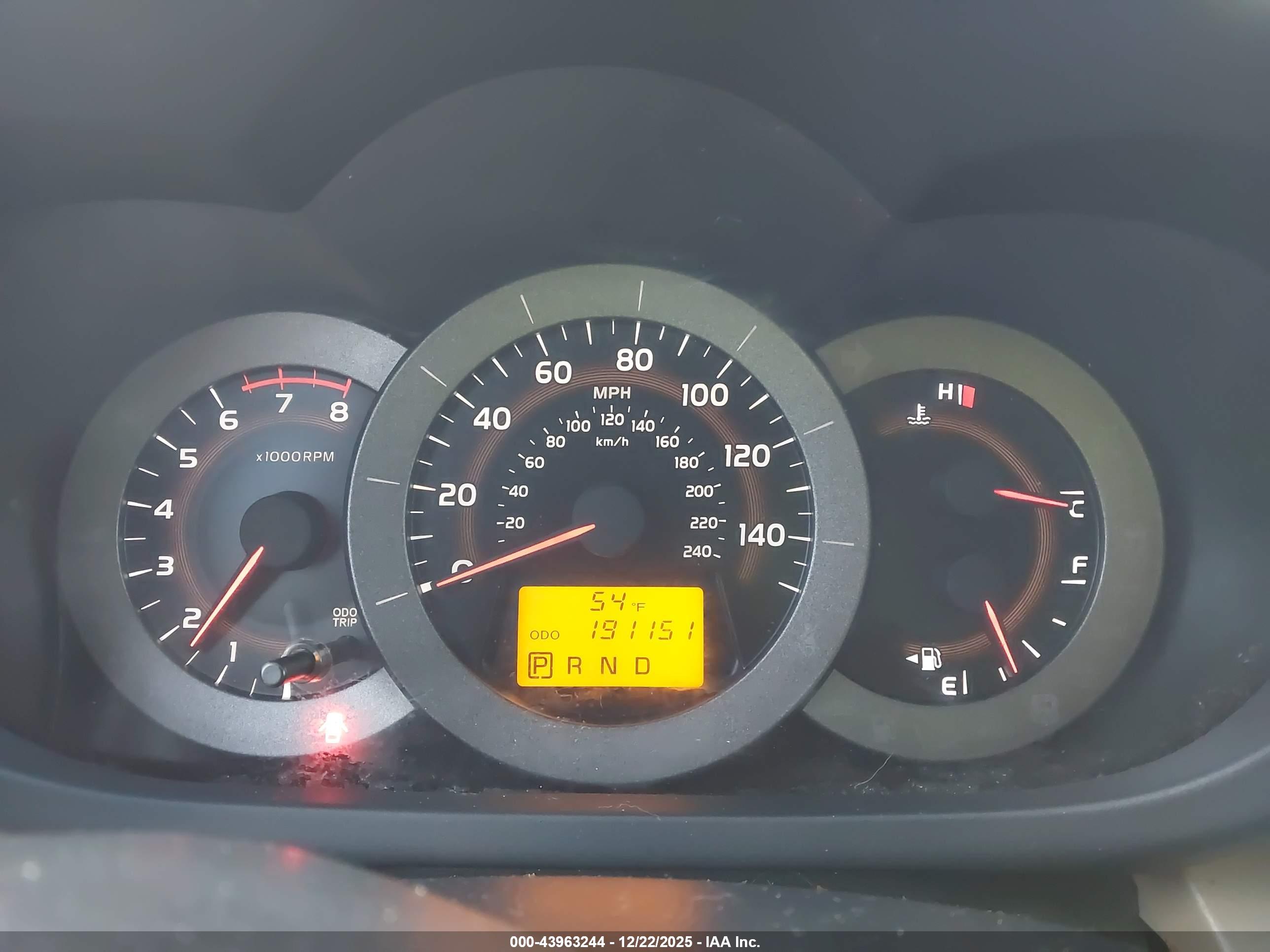 TOYOTA RAV4 image 7