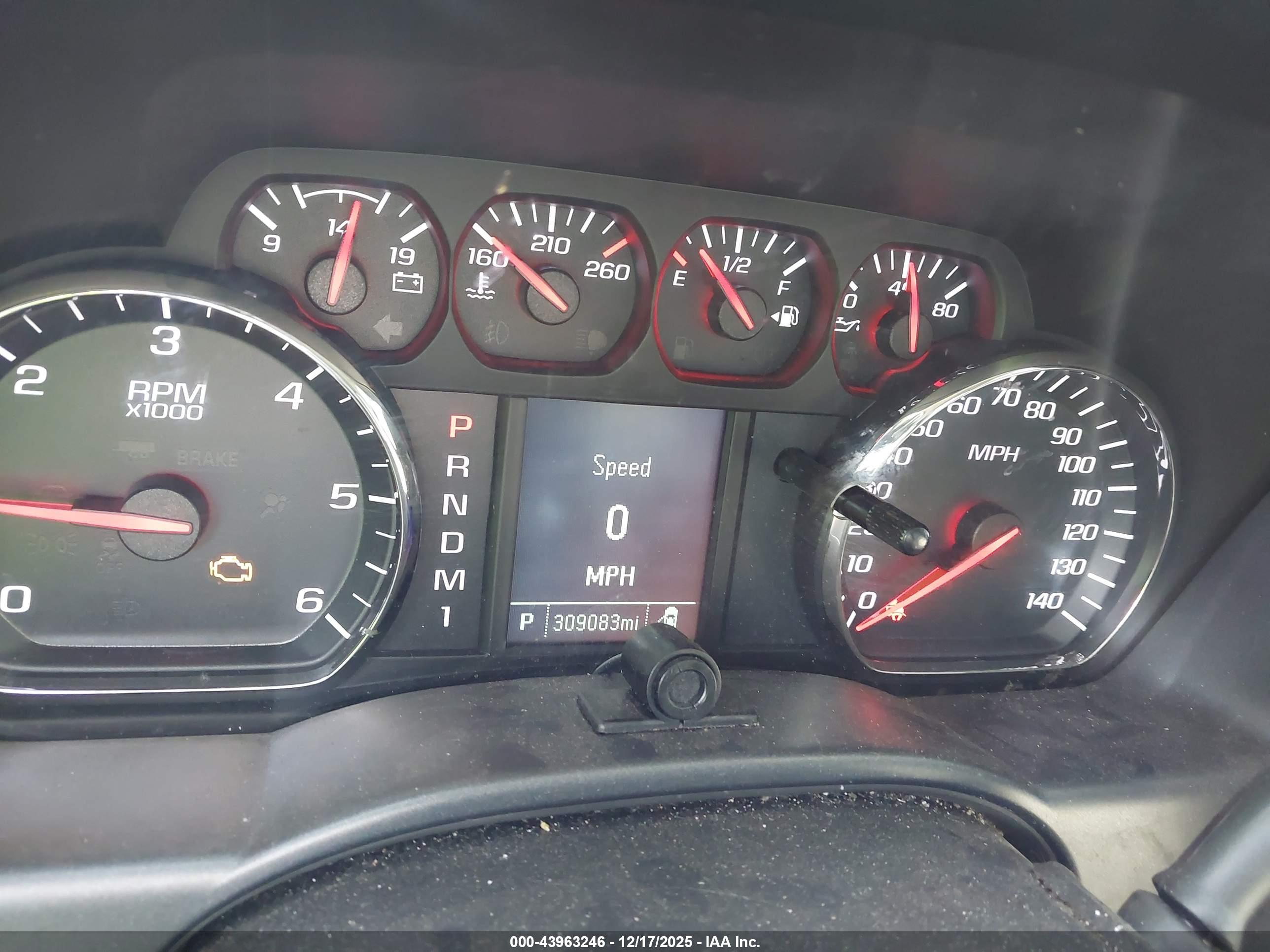 CHEVROLET SILVERADO image 7