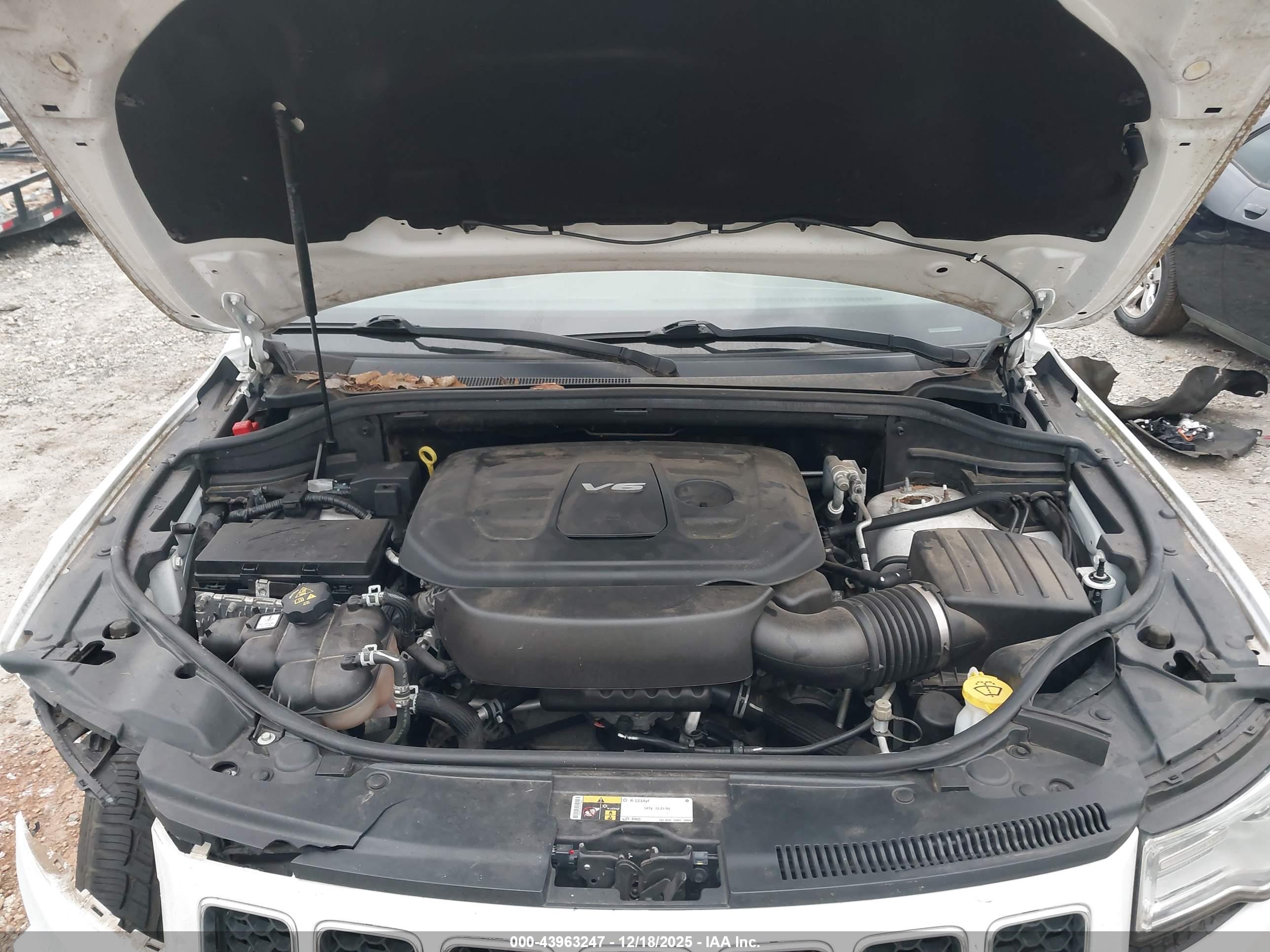 JEEP GRAND image 10
