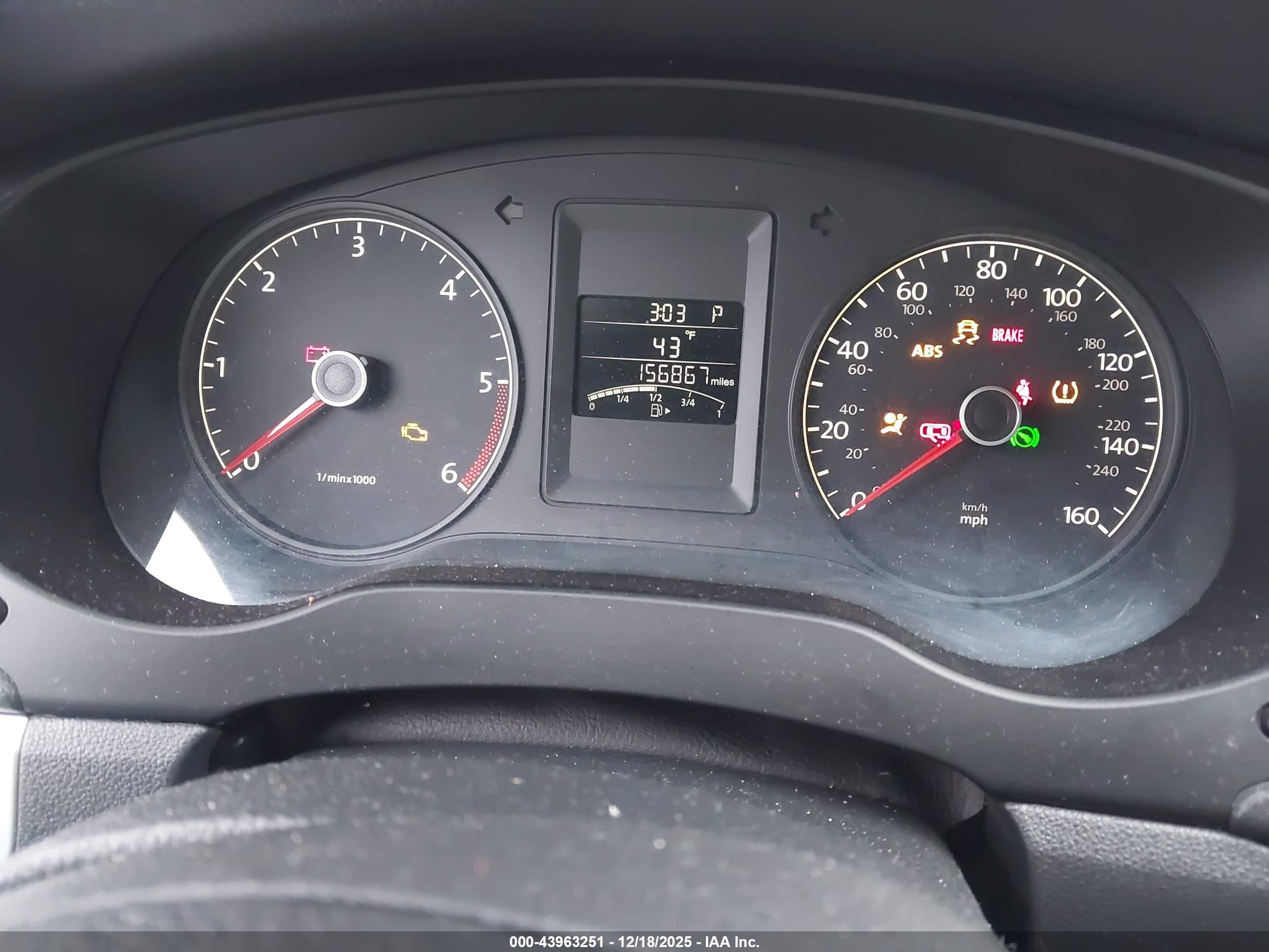 VOLKSWAGEN JETTA image 7