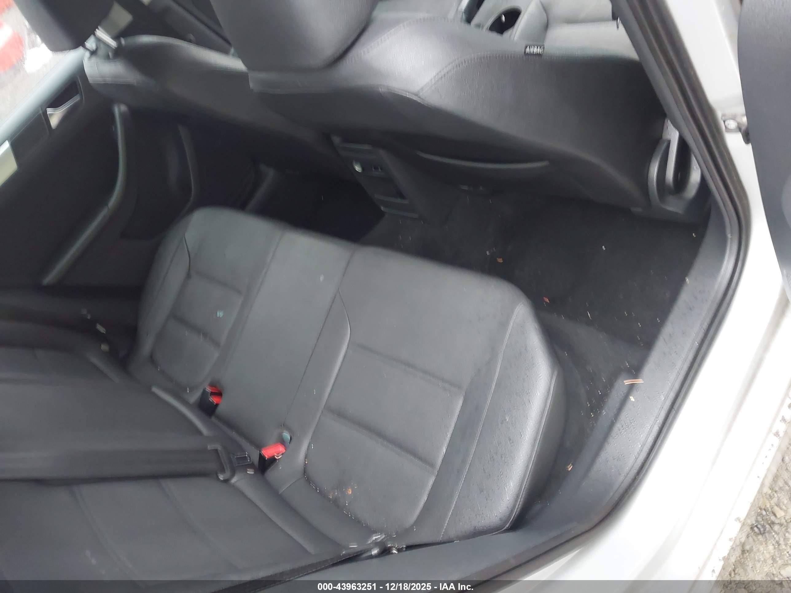 VOLKSWAGEN JETTA image 8