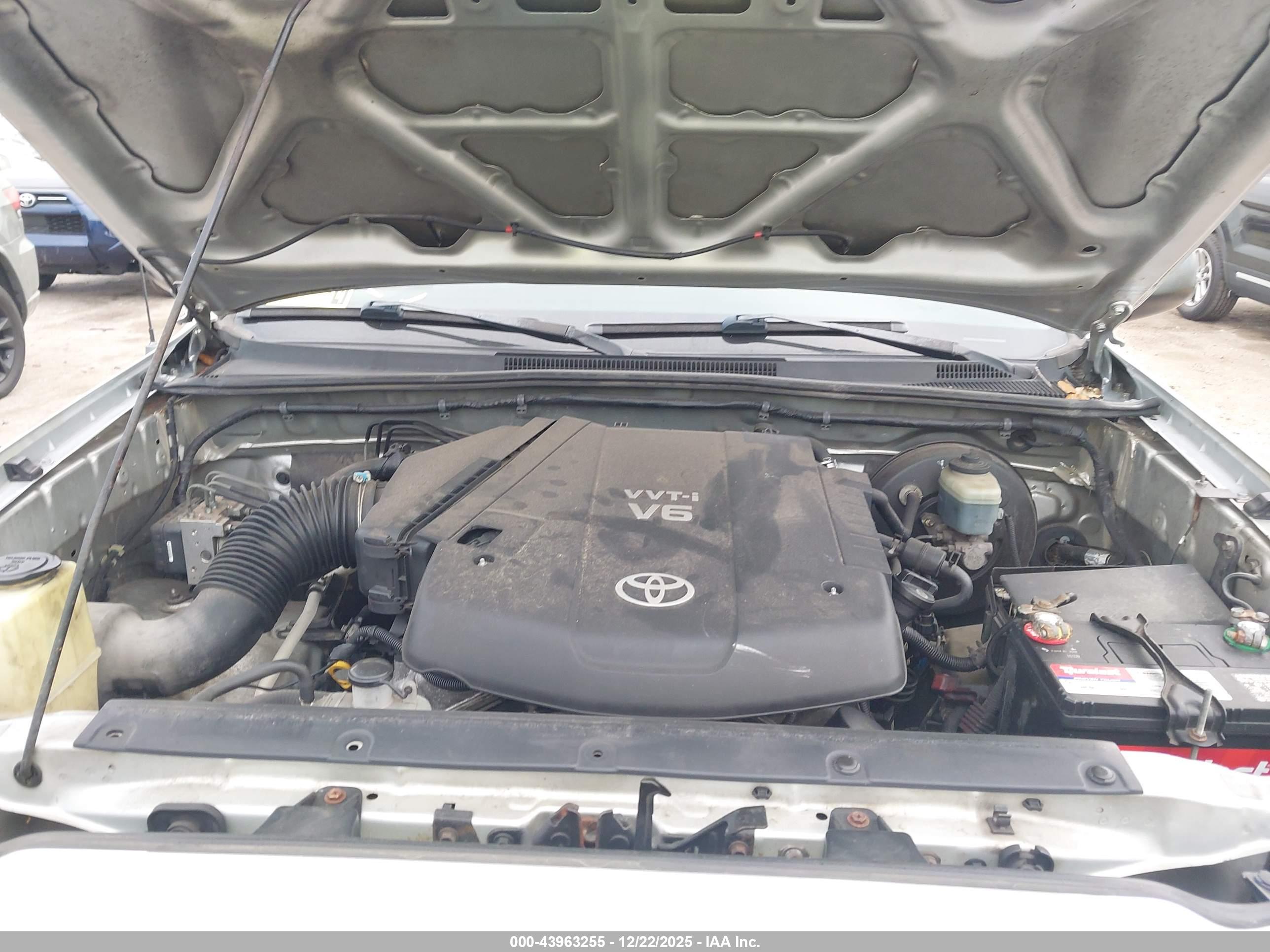 TOYOTA TACOMA image 10