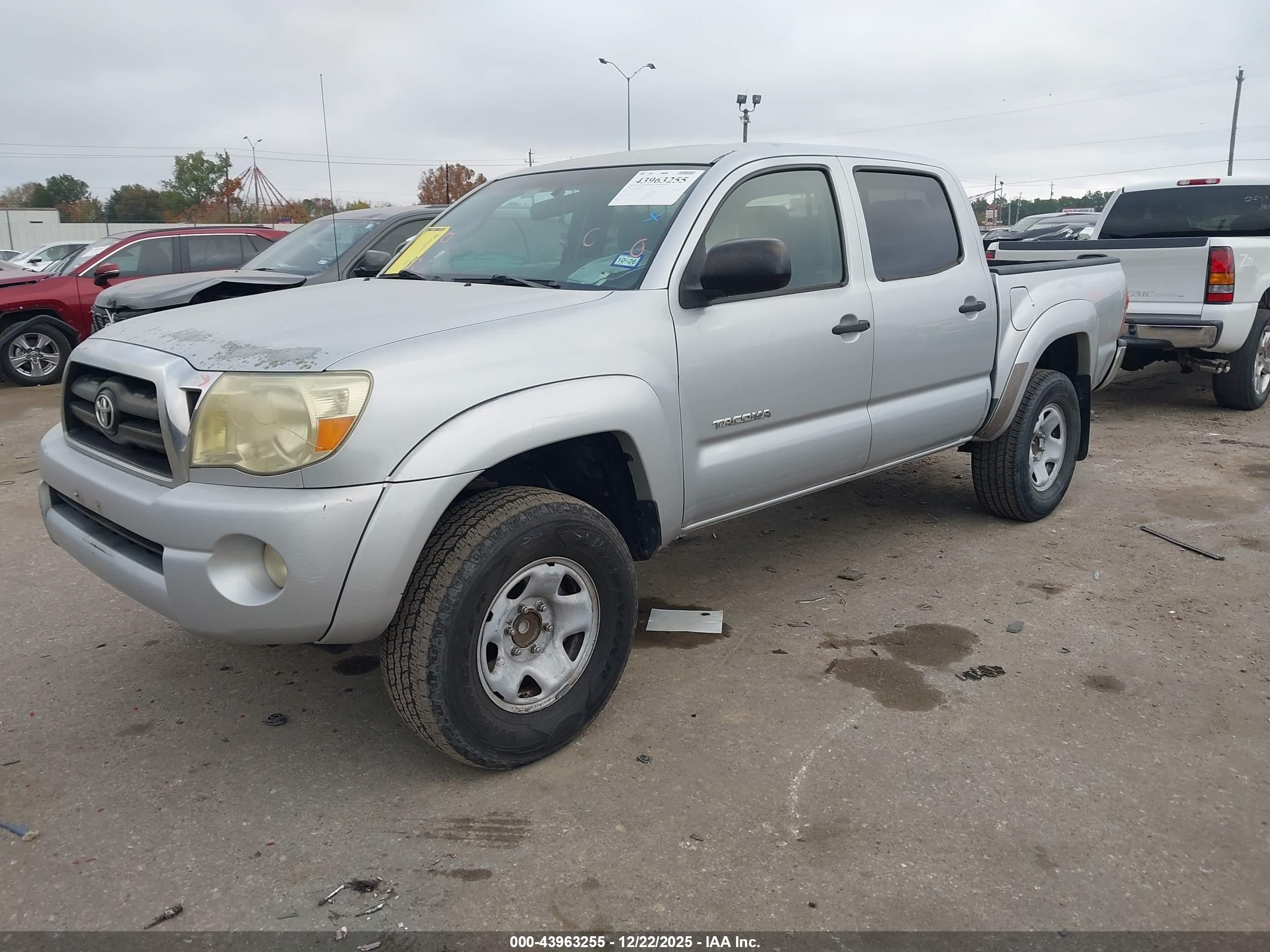 TOYOTA TACOMA image 2