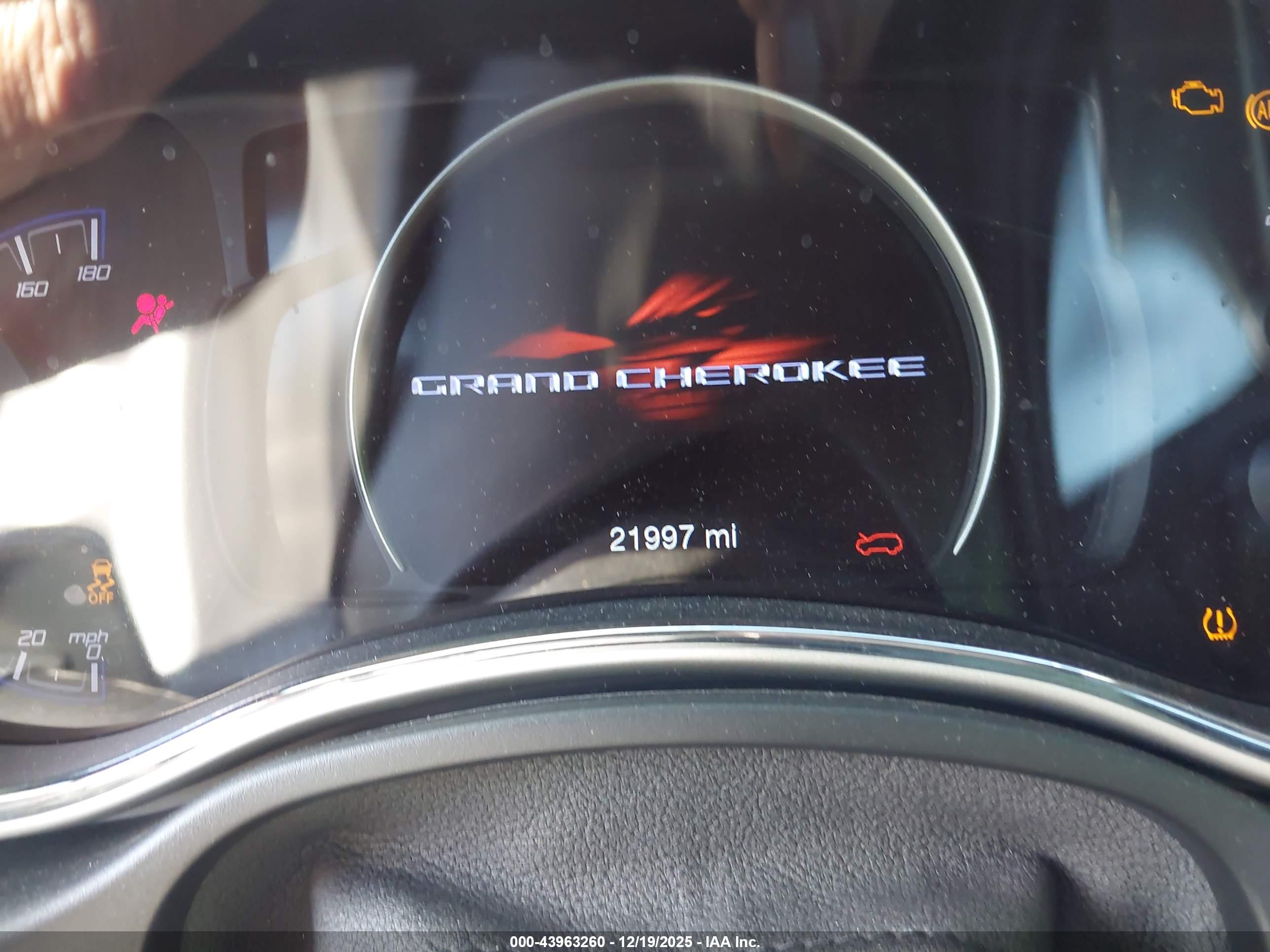 JEEP GRAND image 7