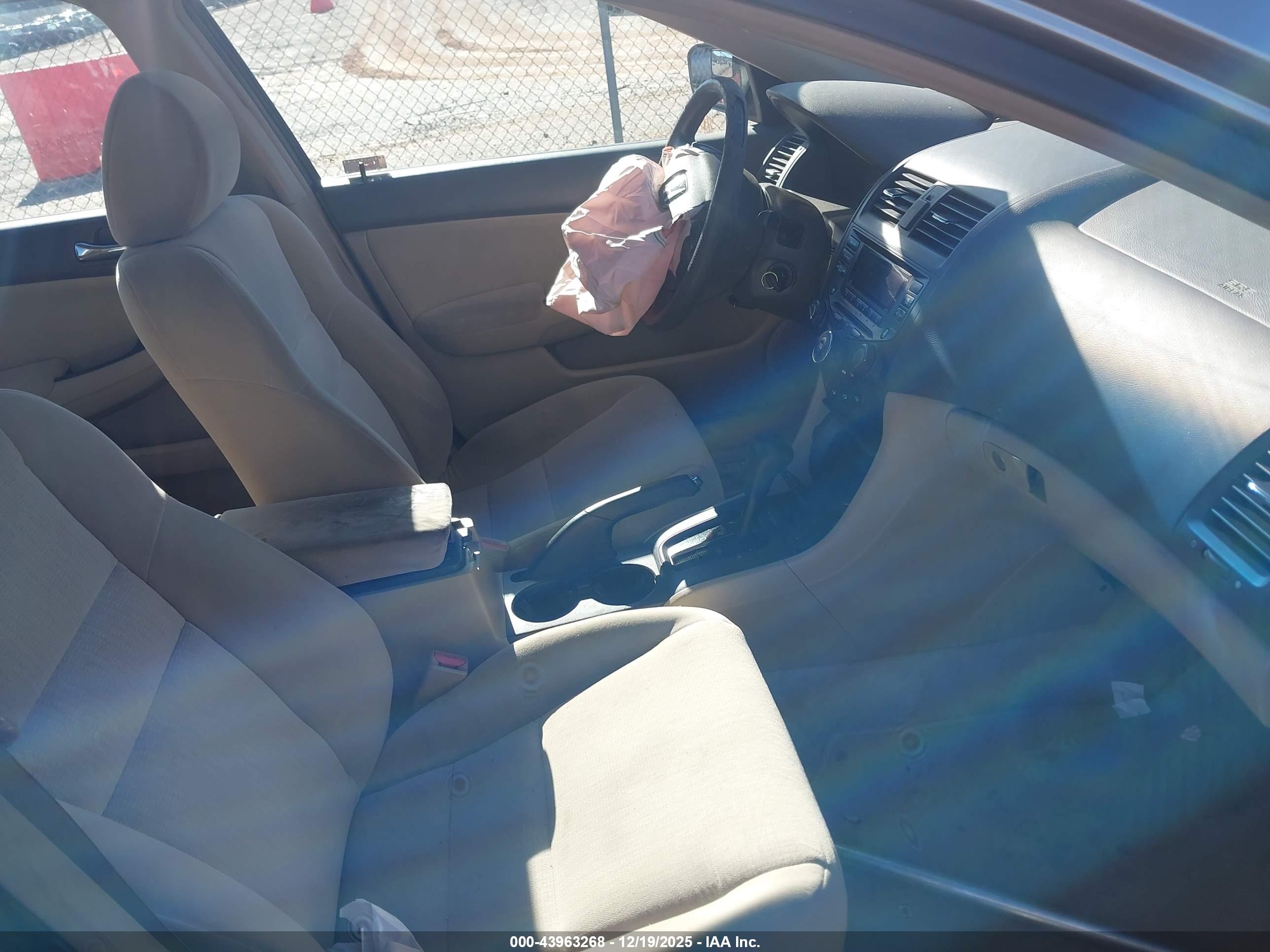 HONDA ACCORD image 5