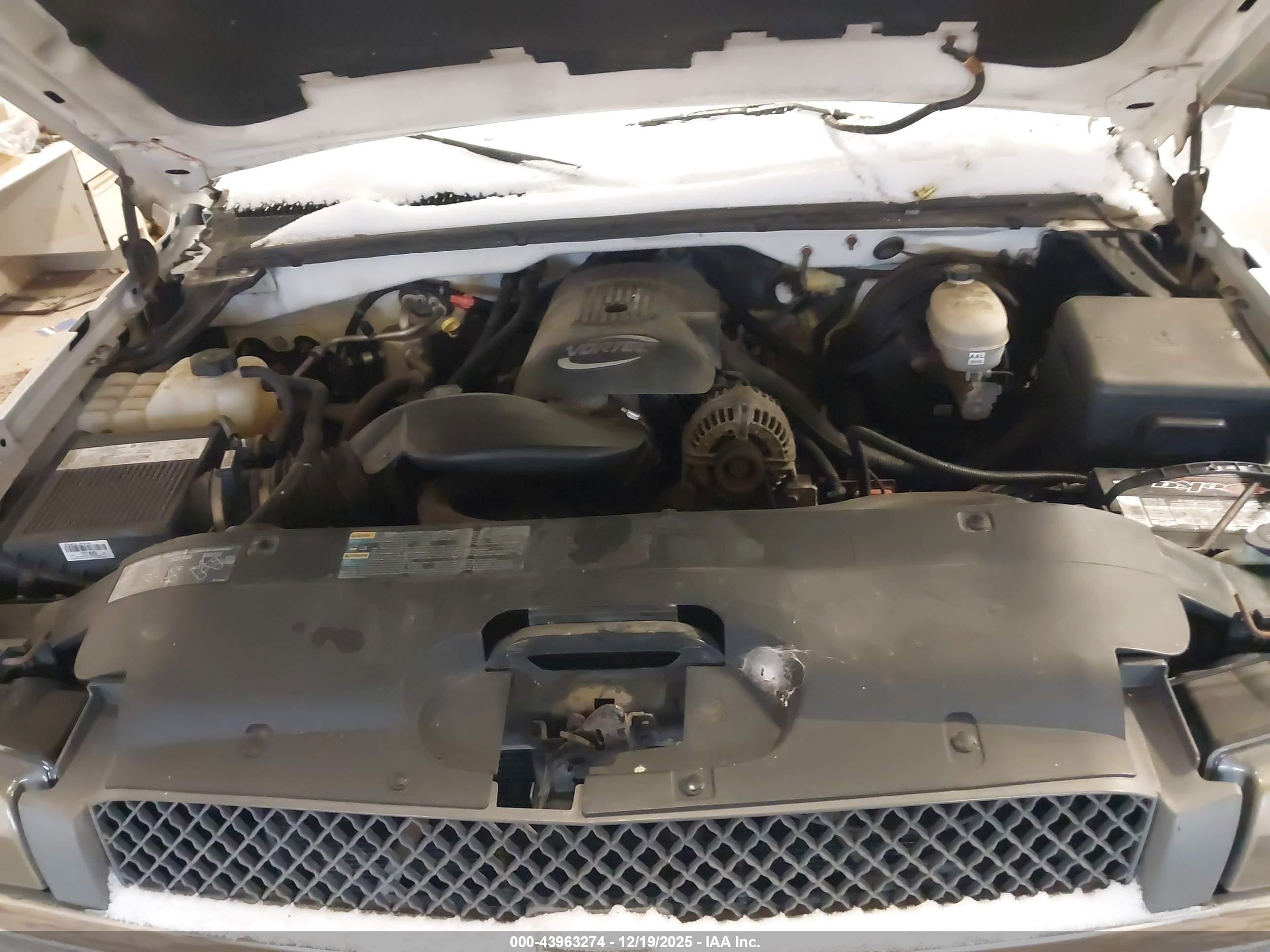 CHEVROLET SILVERADO image 10