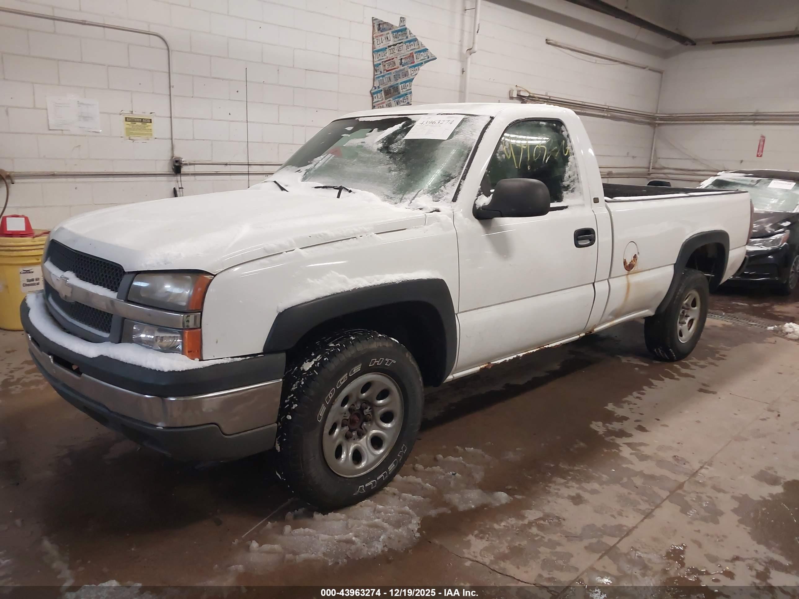 CHEVROLET SILVERADO image 2