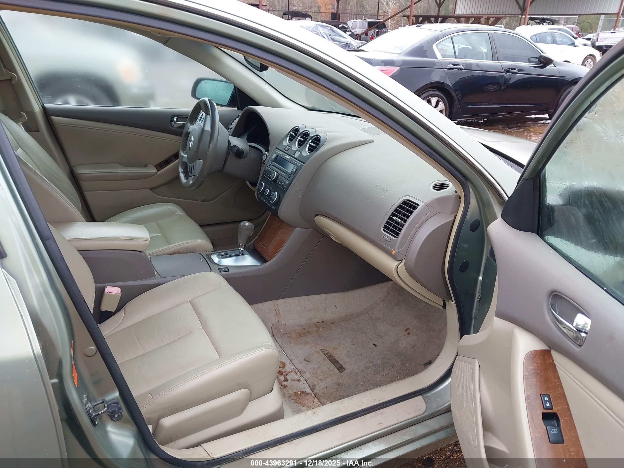 NISSAN ALTIMA image 5