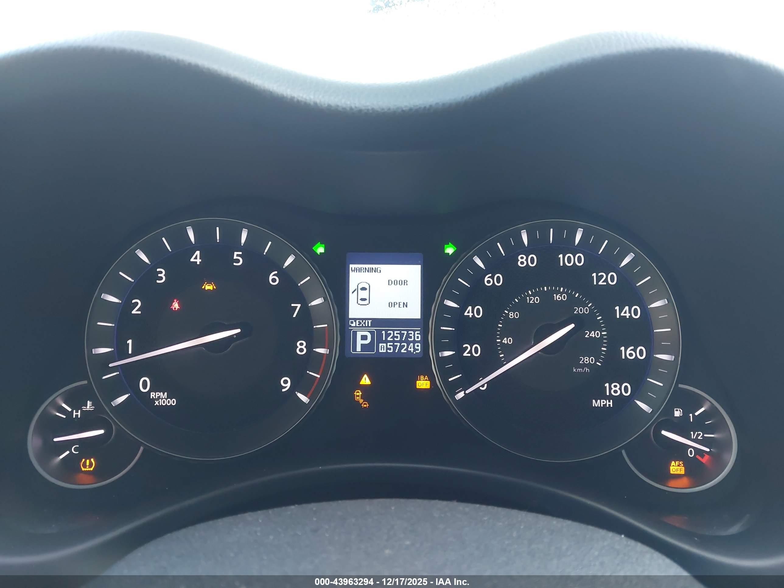 INFINITI M37 image 7