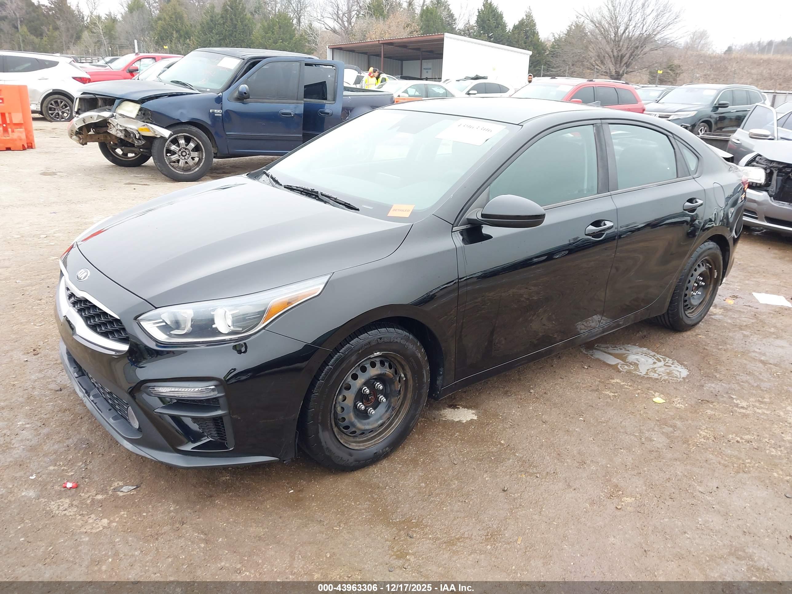 KIA FORTE image 2