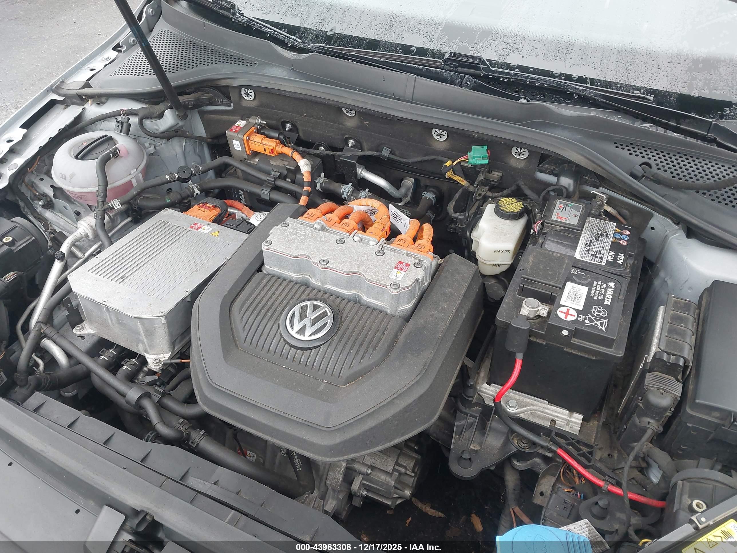 VOLKSWAGEN E-GOLF image 10