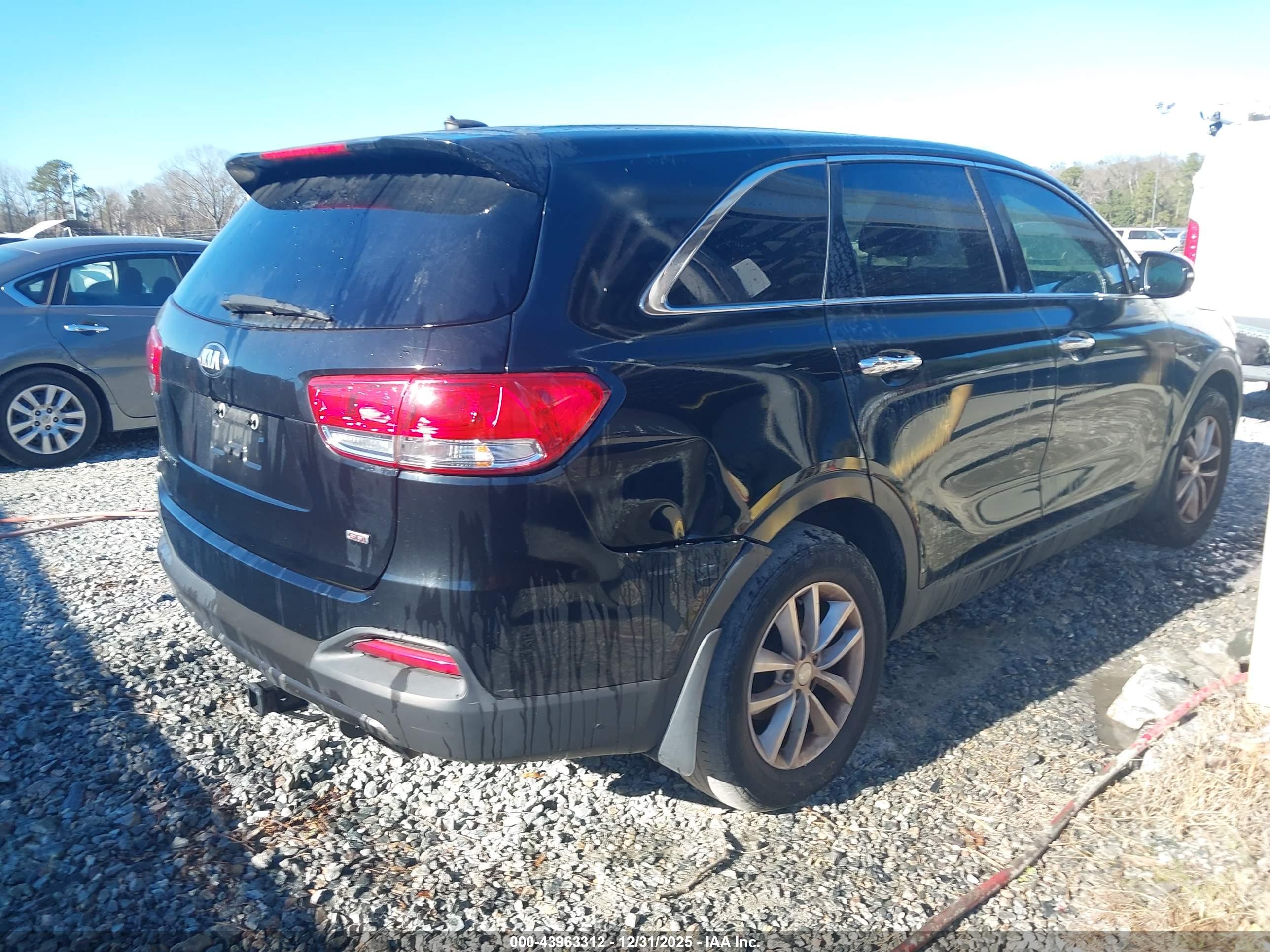 KIA SORENTO image 4