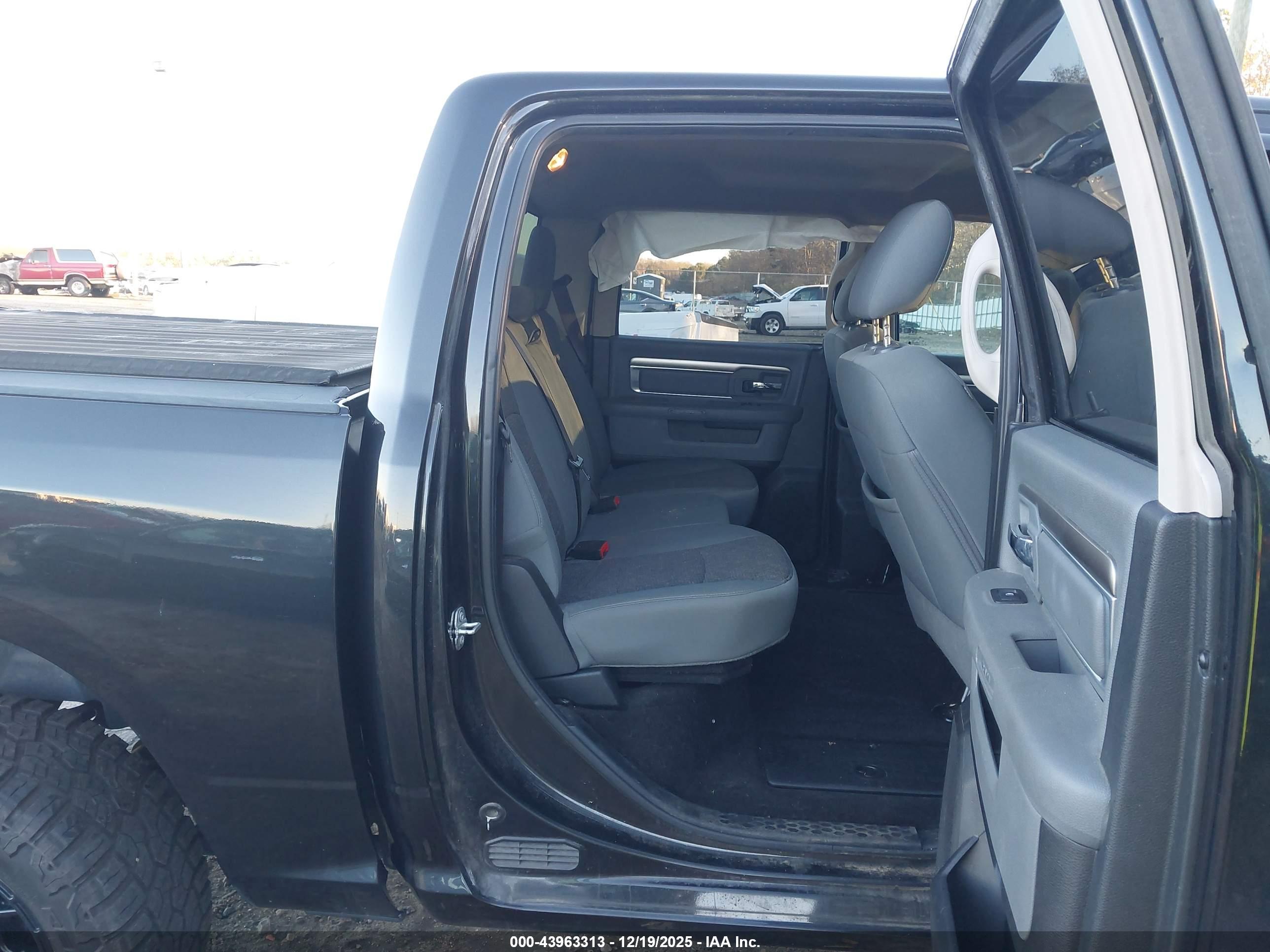 RAM 1500 image 8