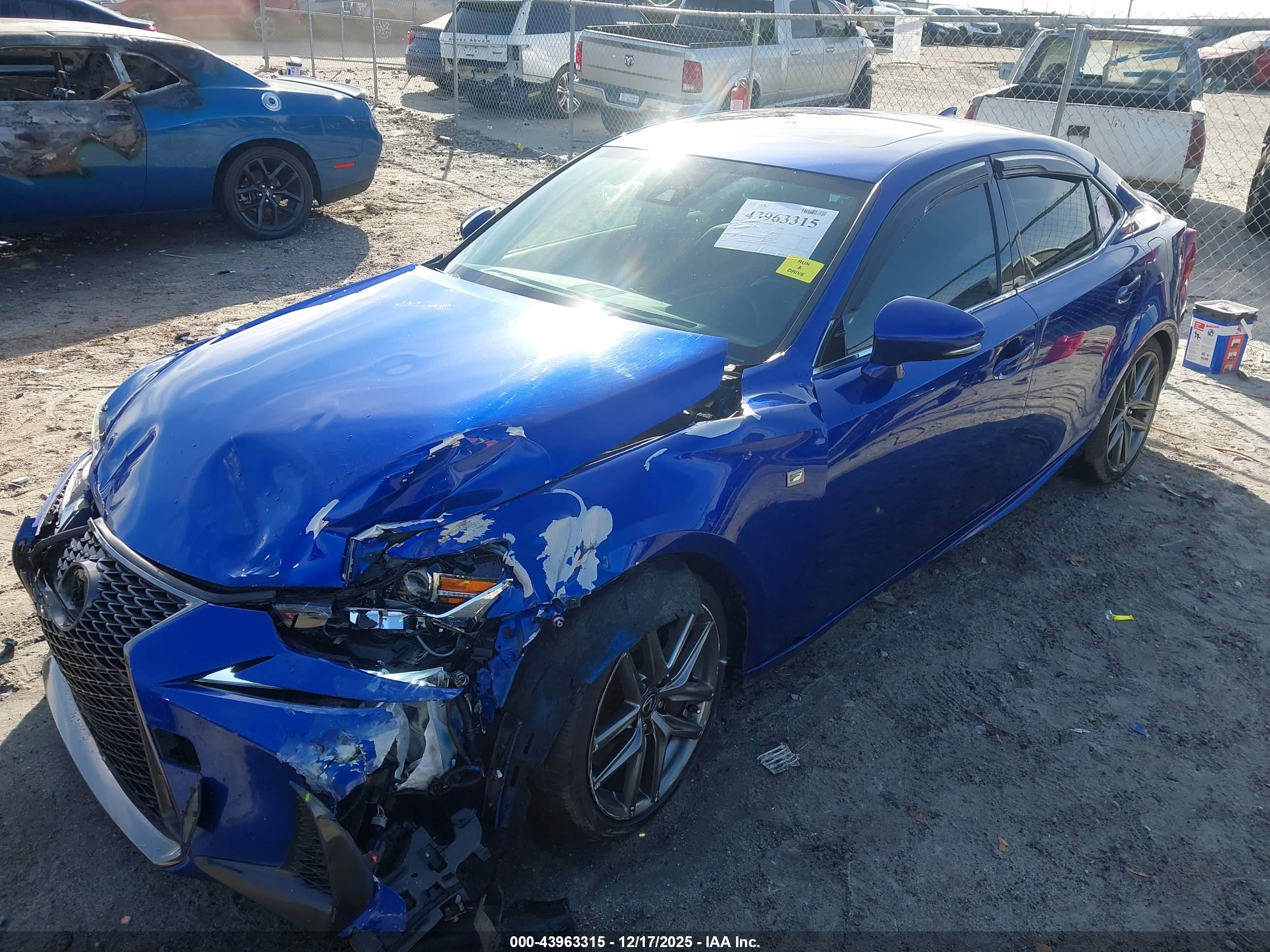 LEXUS IS image 6