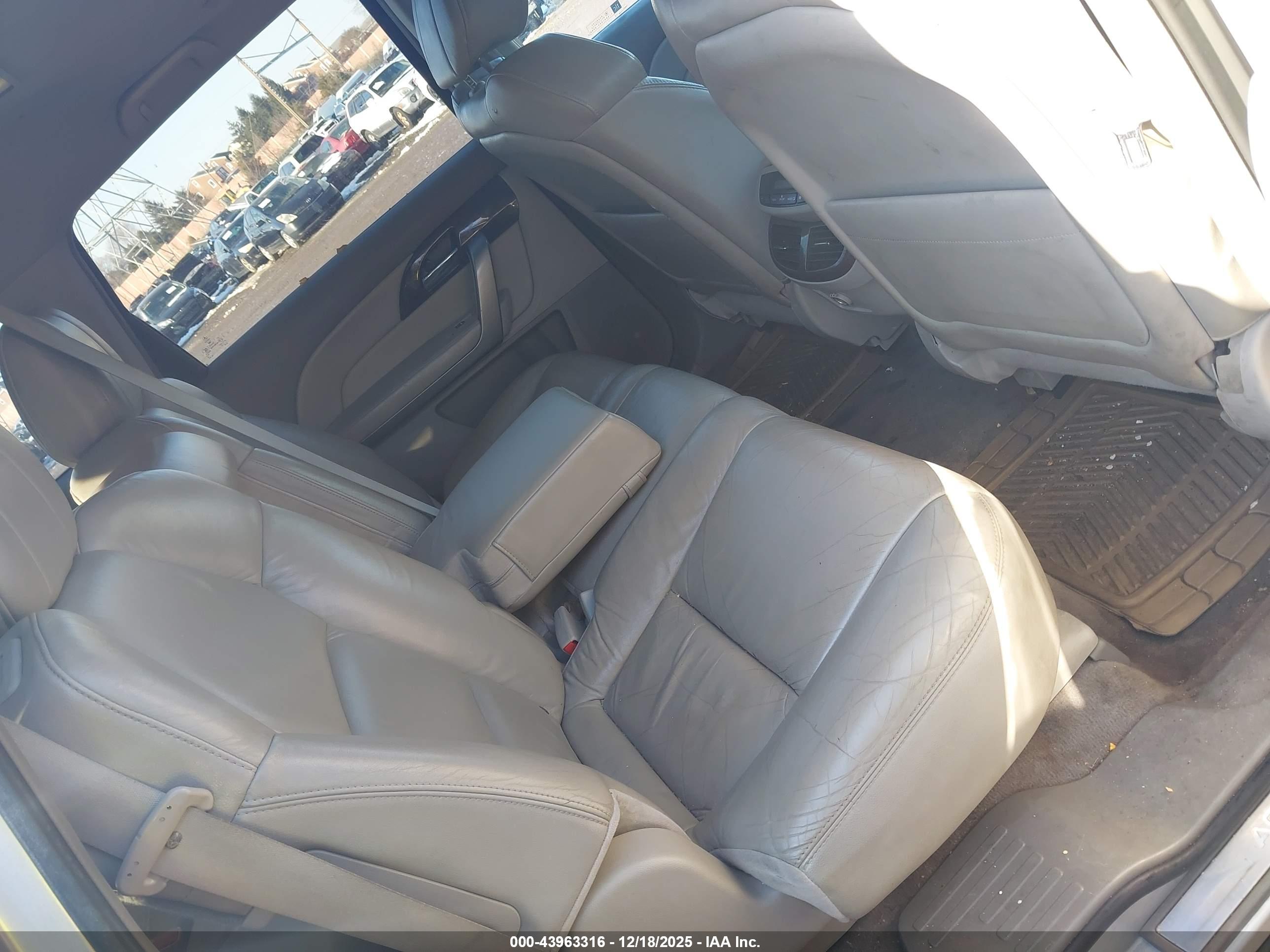 ACURA MDX image 8