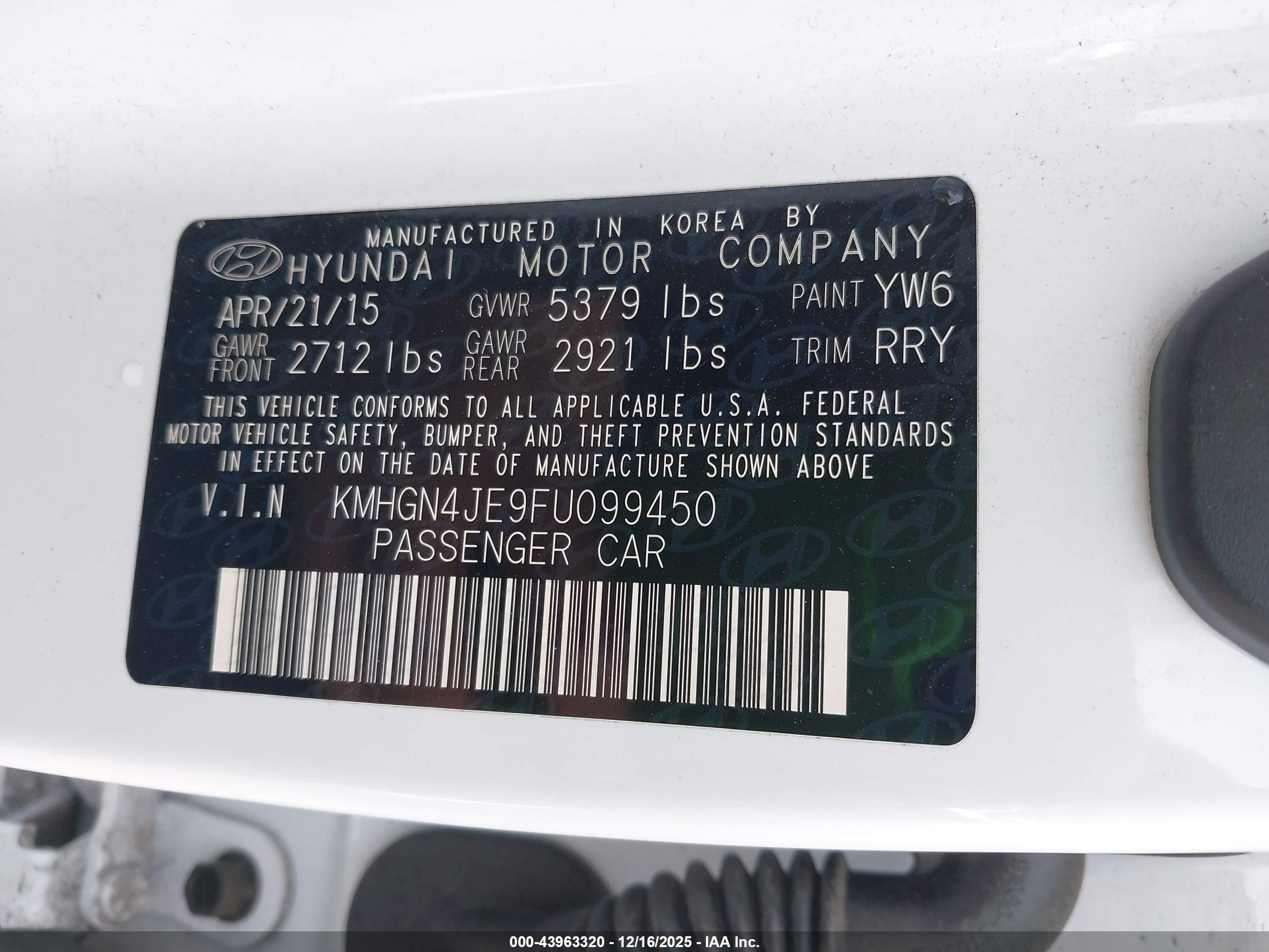 HYUNDAI GENESIS image 9