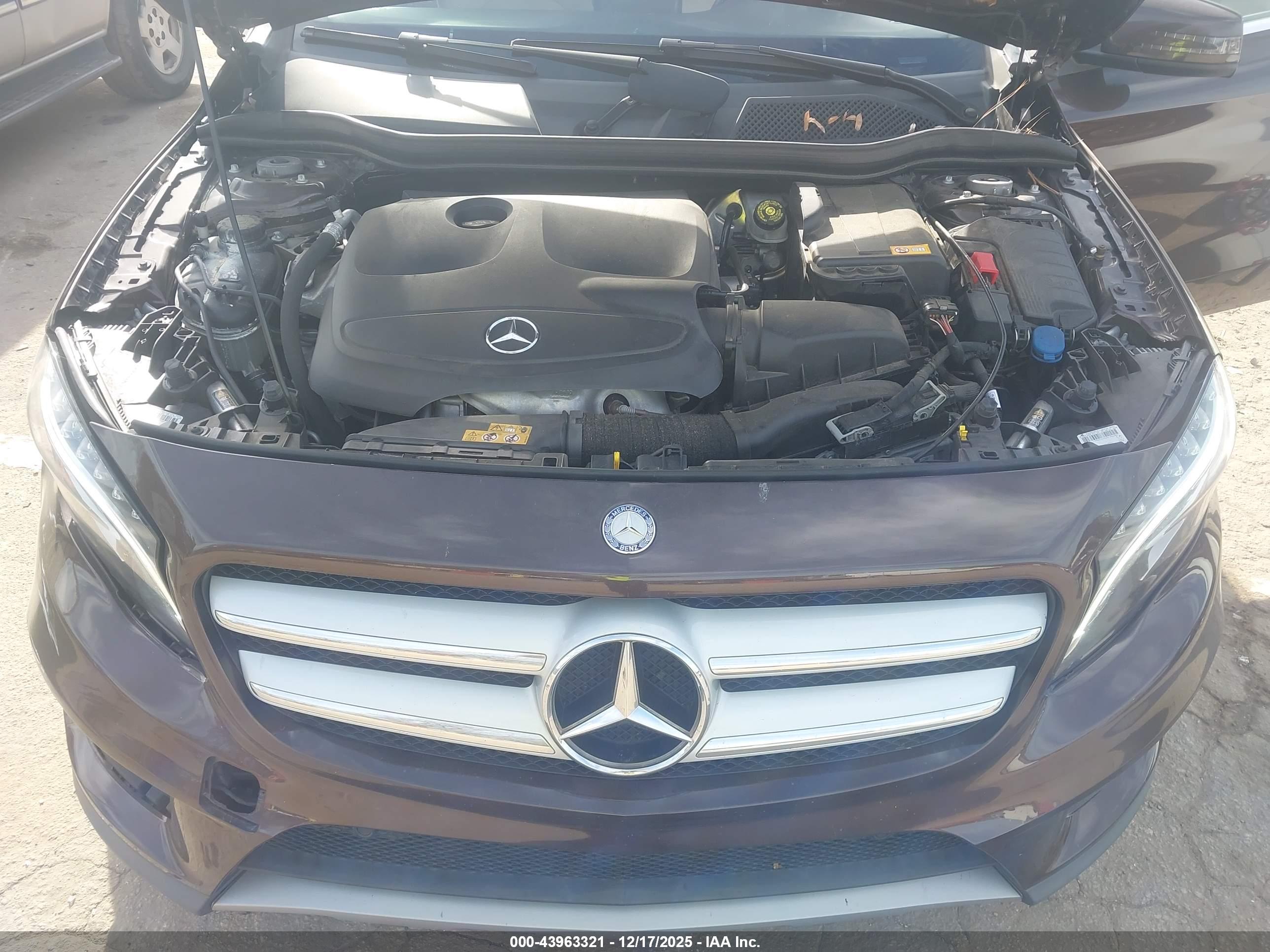 MERCEDES-BENZ GLA image 10