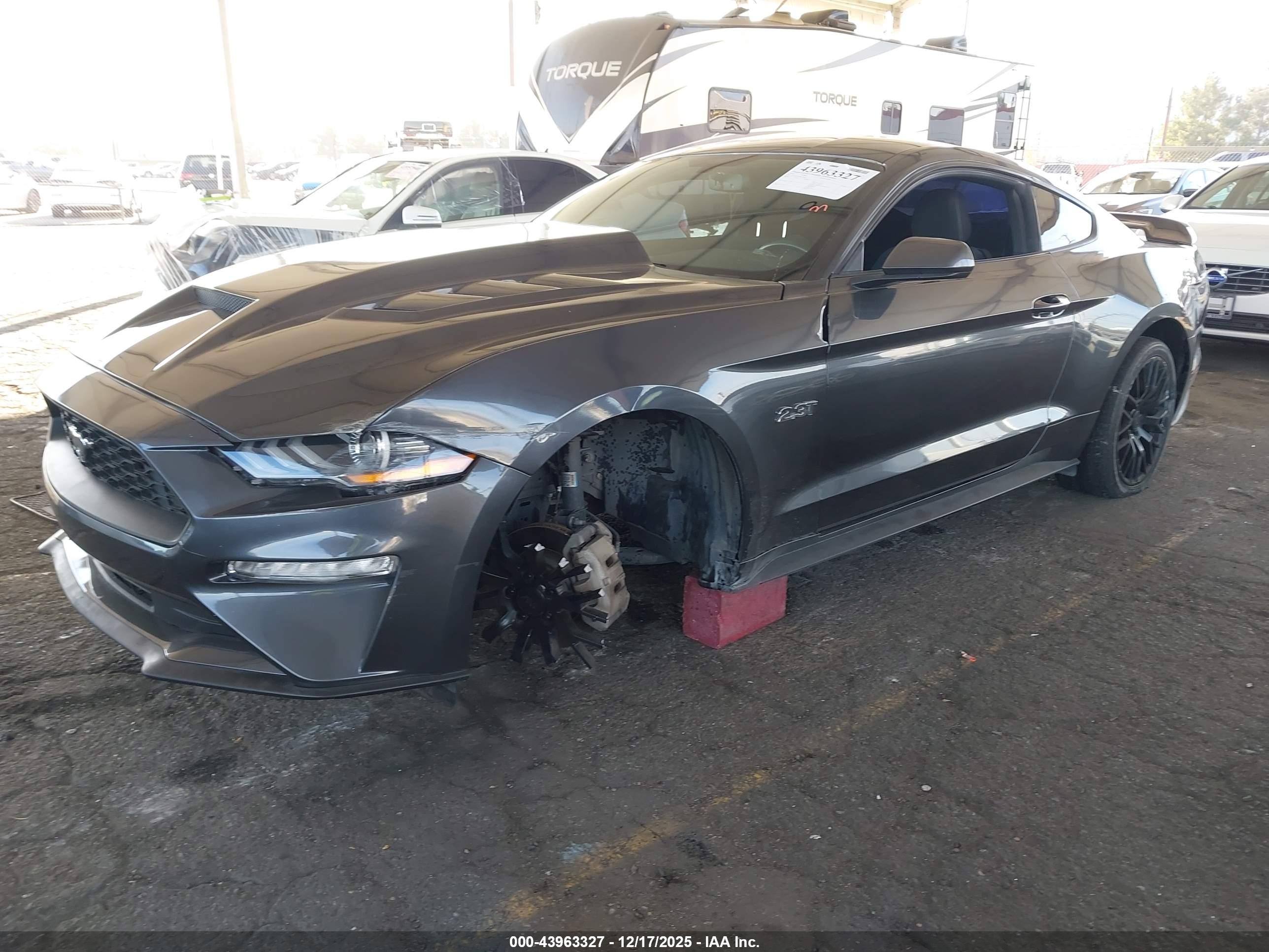 FORD MUSTANG image 2