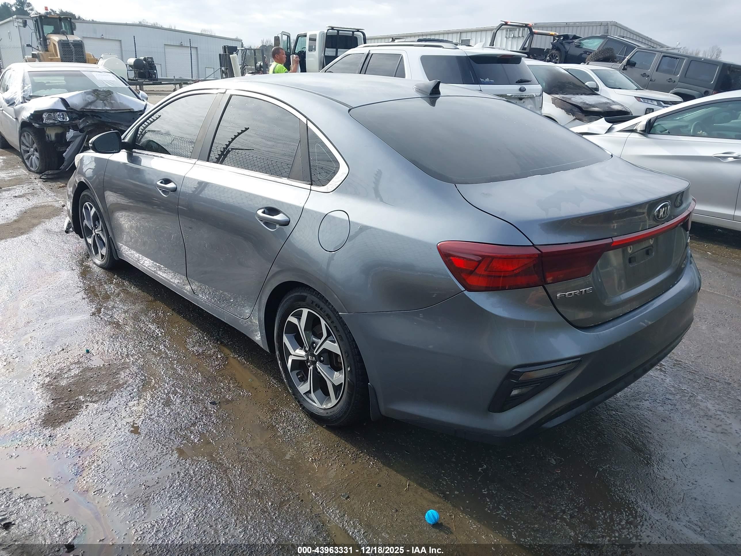 KIA FORTE image 3