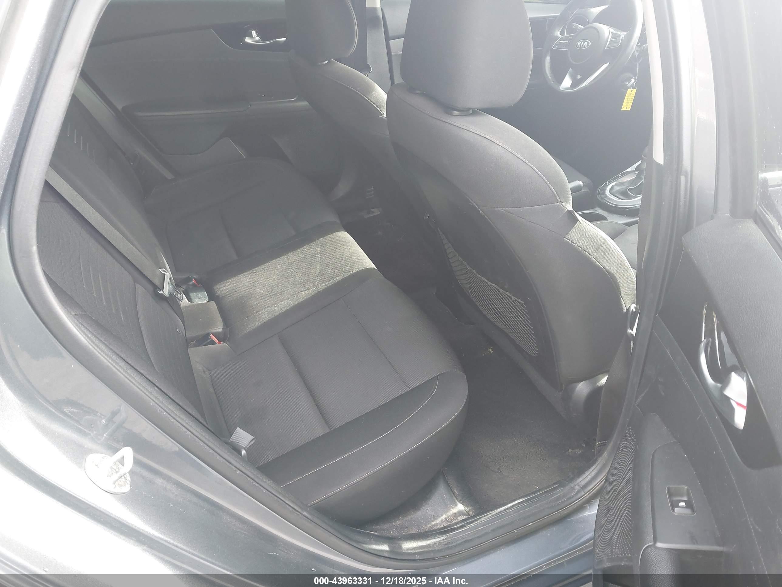 KIA FORTE image 8