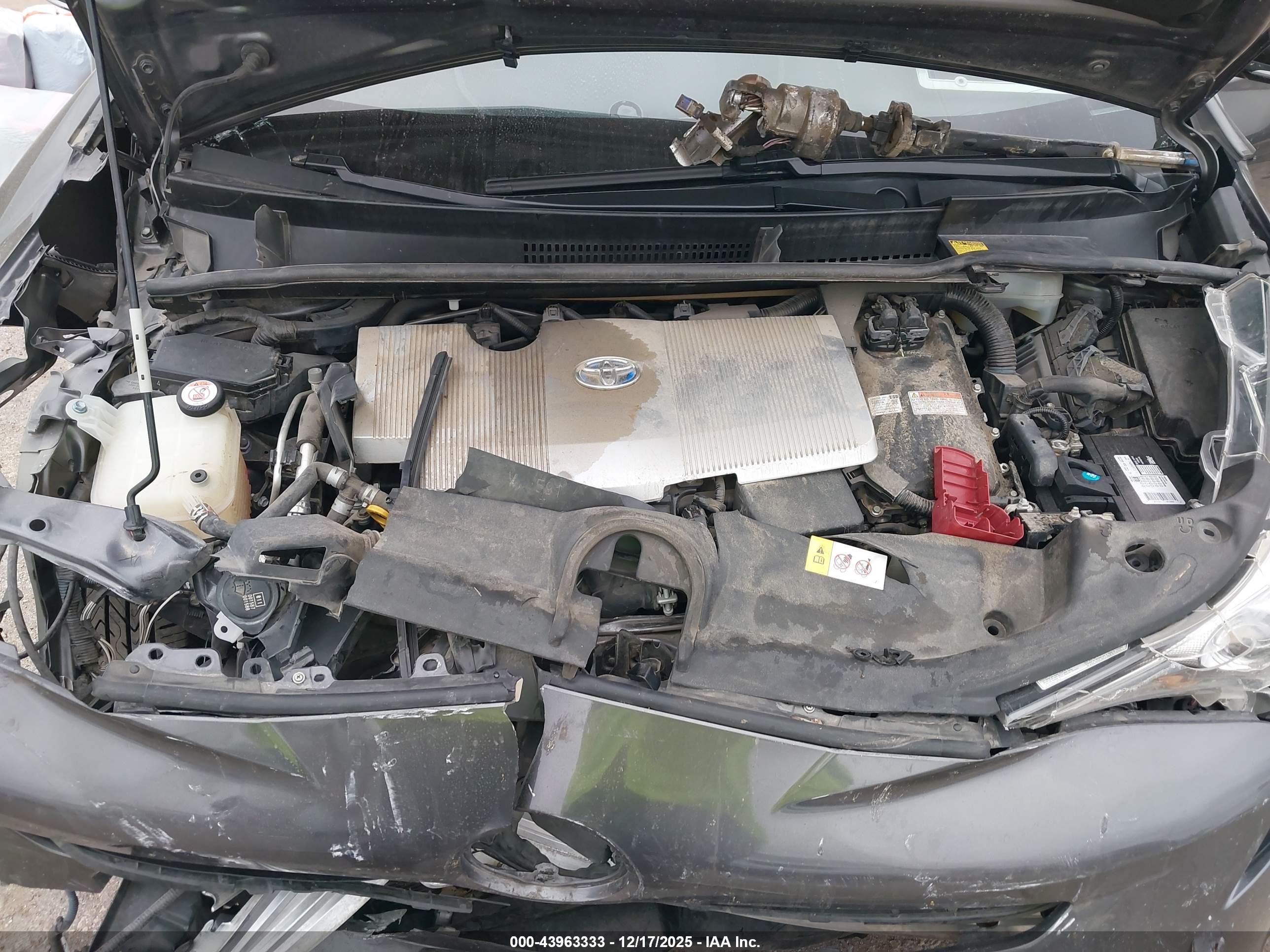 TOYOTA PRIUS image 10