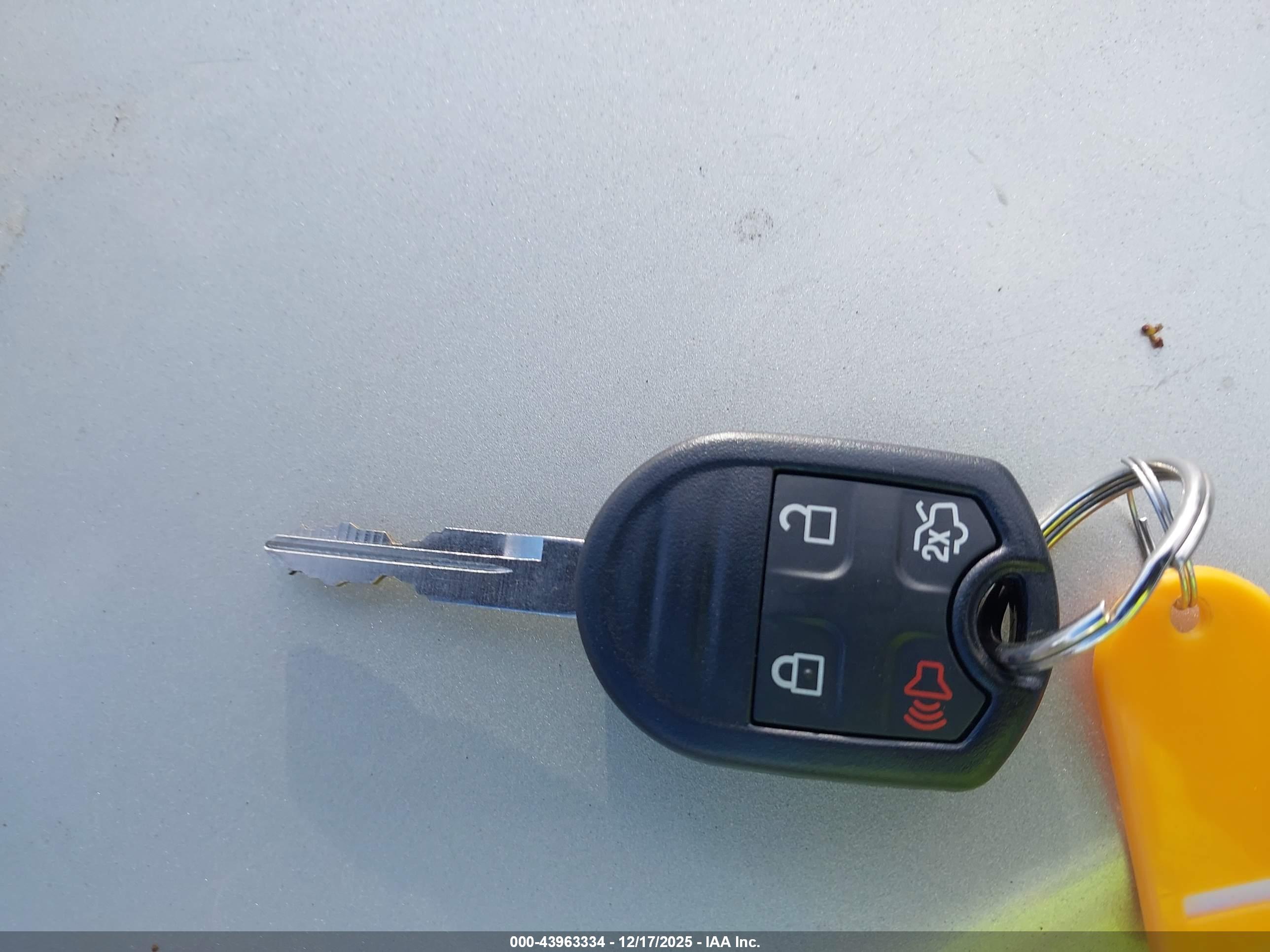 FORD ESCAPE image 11