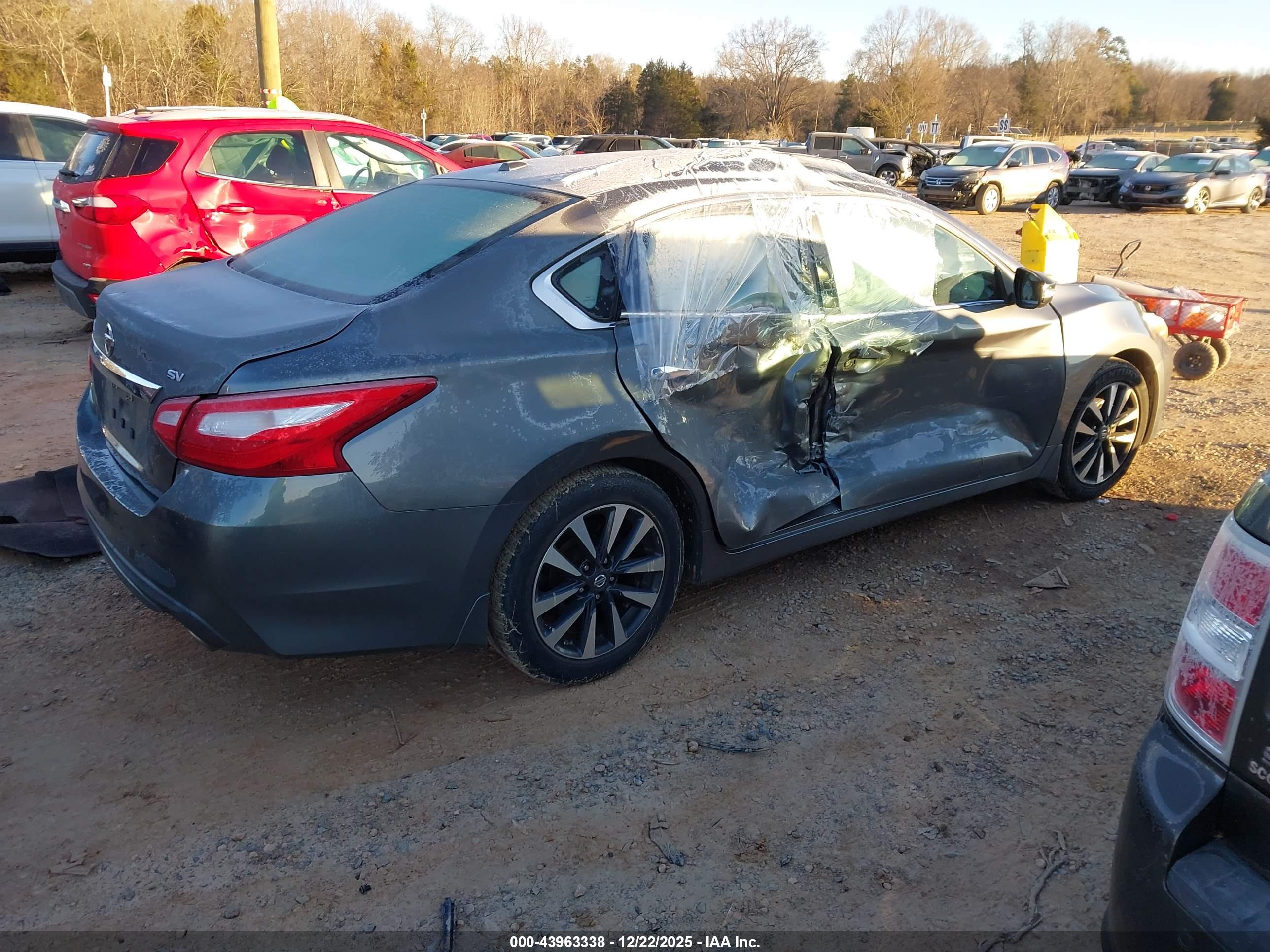 NISSAN ALTIMA image 4