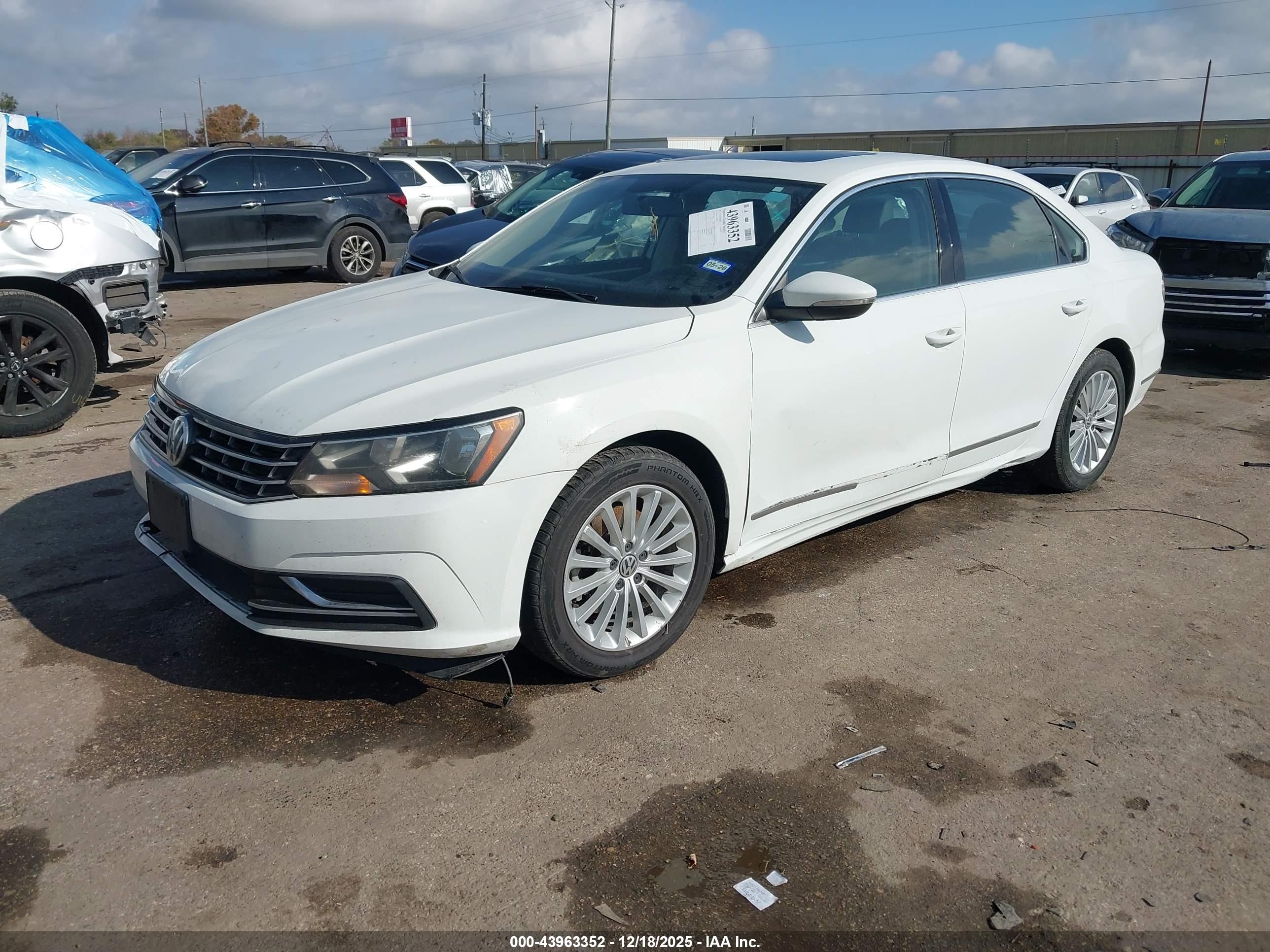 VOLKSWAGEN PASSAT image 2