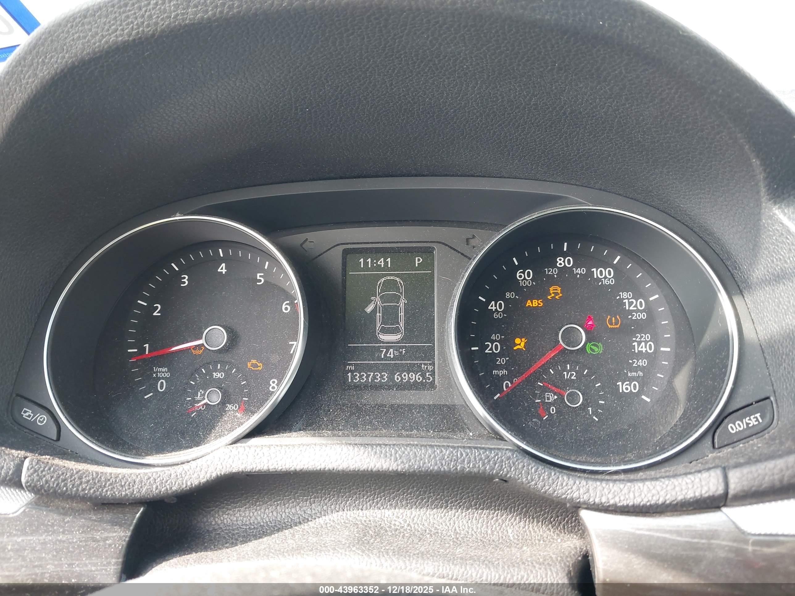 VOLKSWAGEN PASSAT image 7