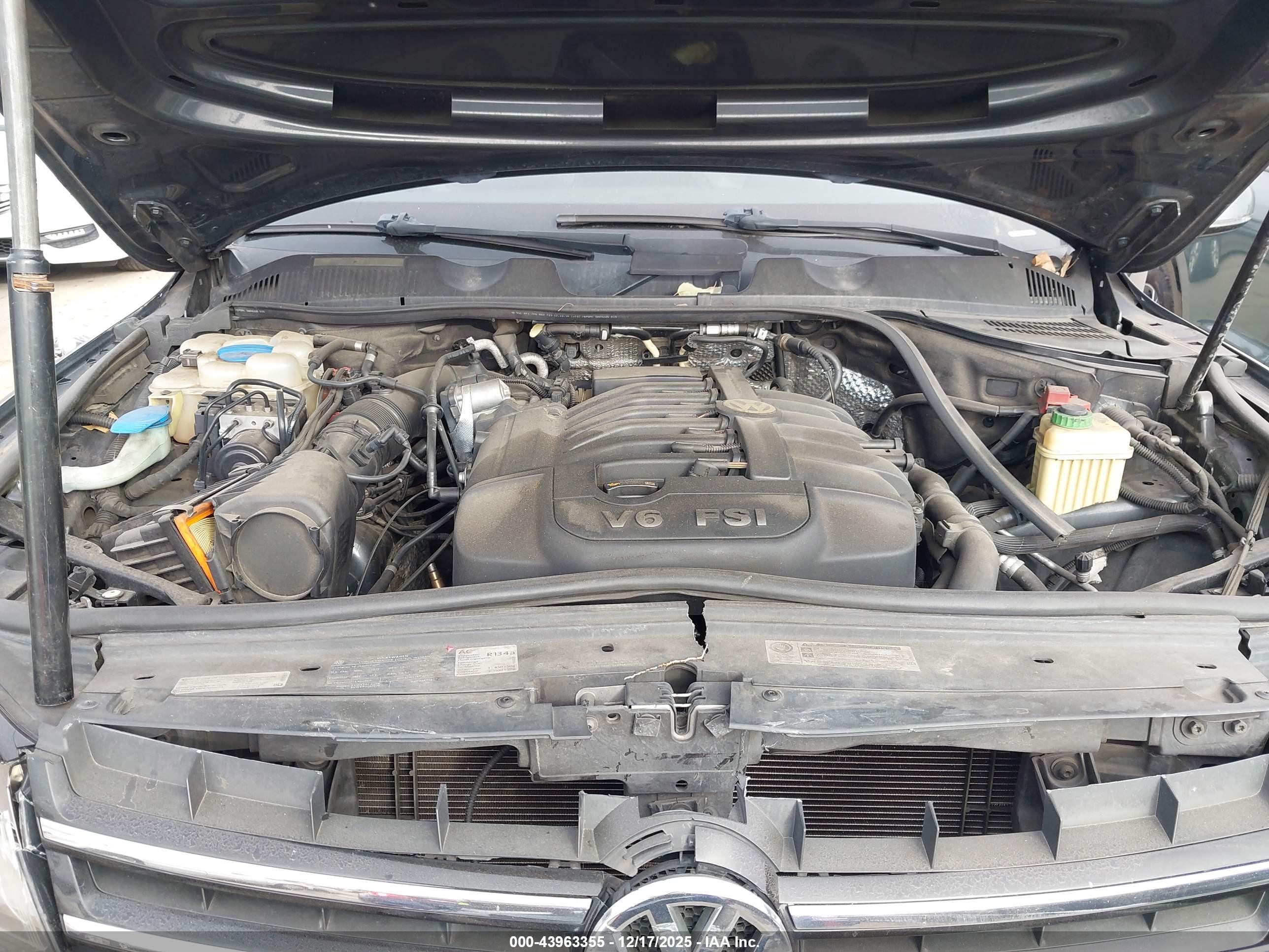 VOLKSWAGEN TOUAREG image 10