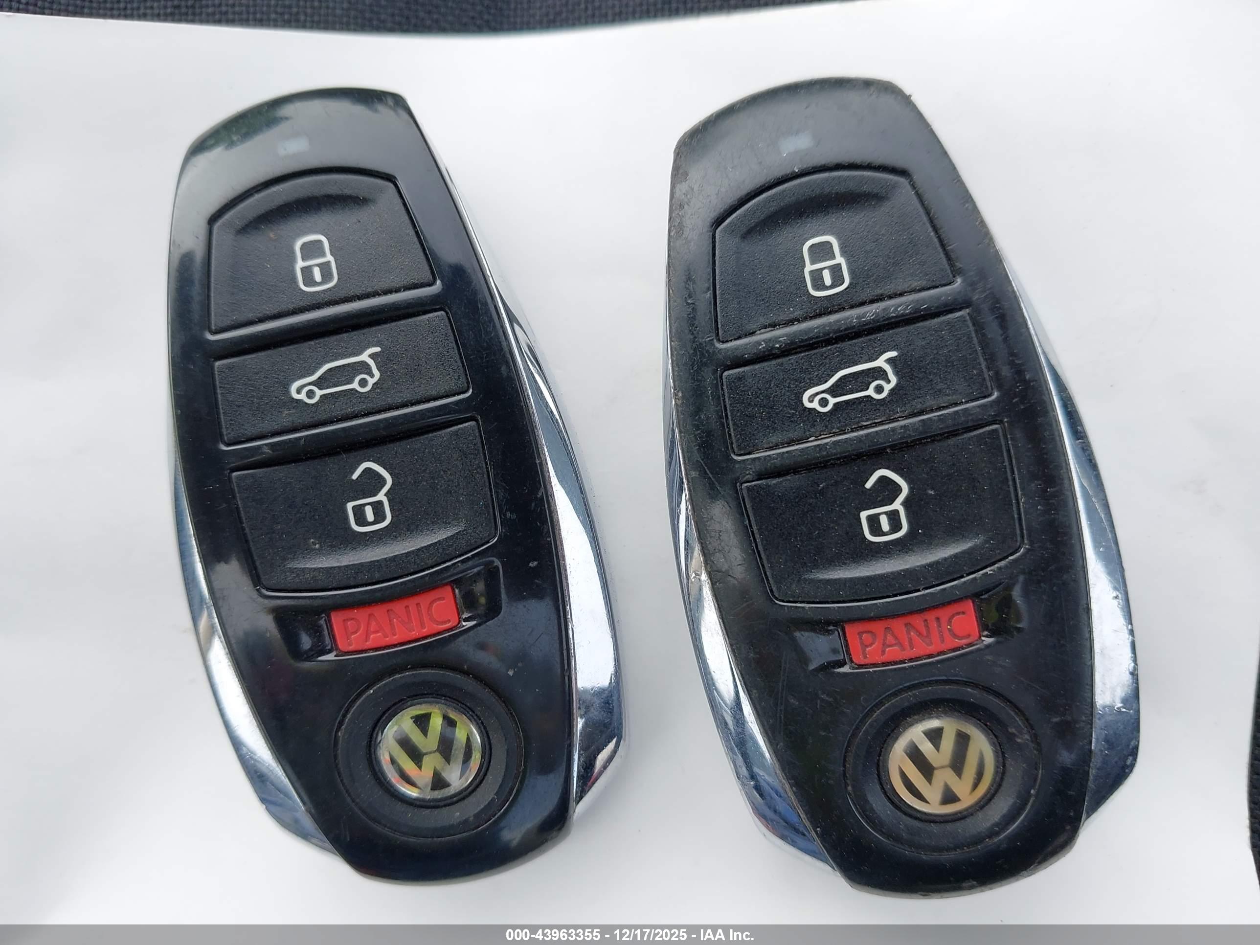 VOLKSWAGEN TOUAREG image 11