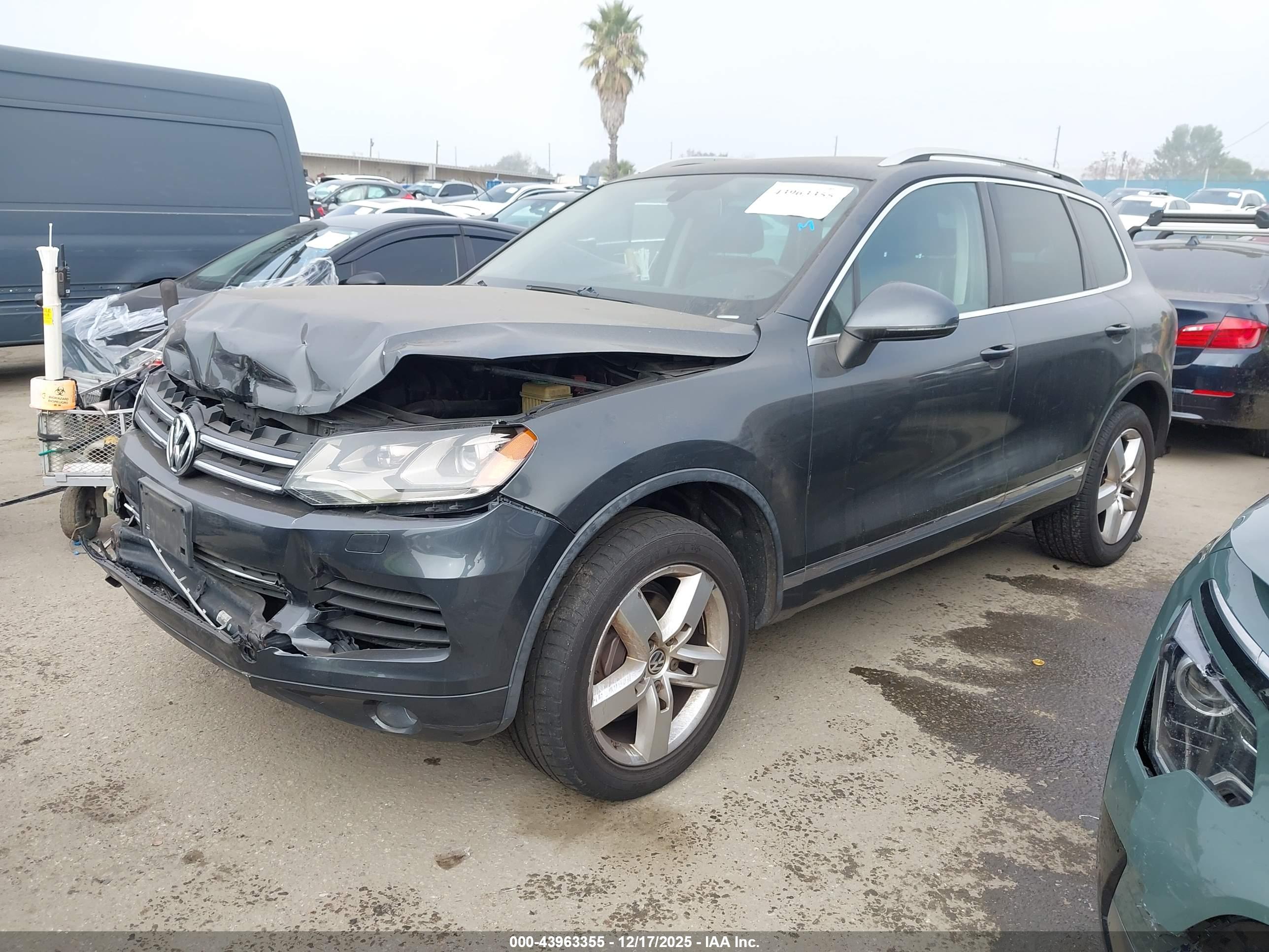 VOLKSWAGEN TOUAREG image 2