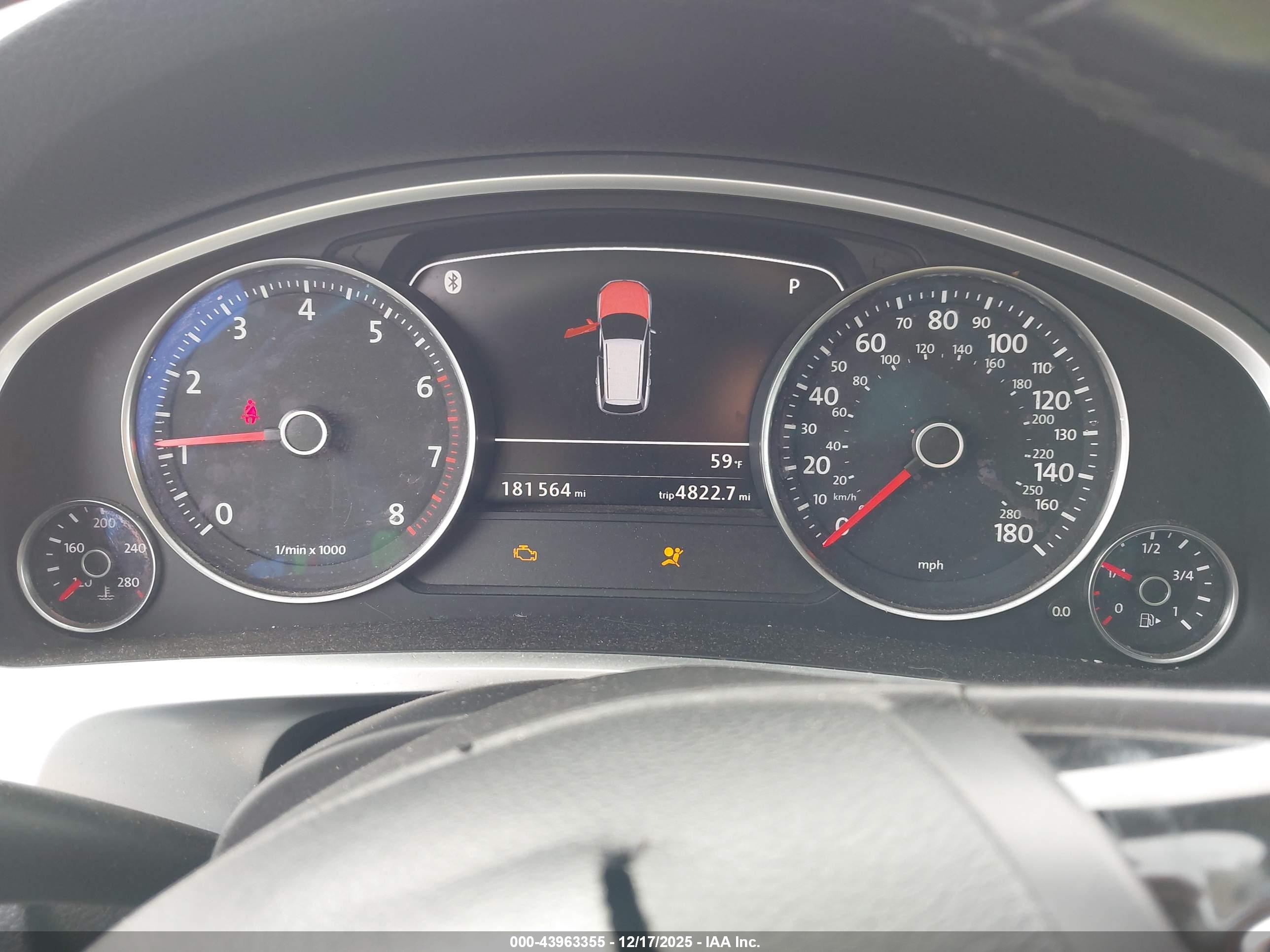 VOLKSWAGEN TOUAREG image 7