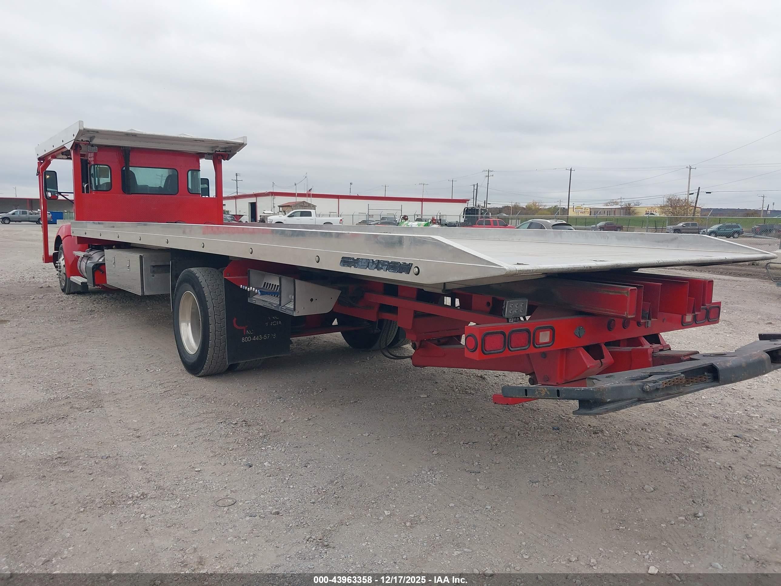 KENWORTH T3 image 3