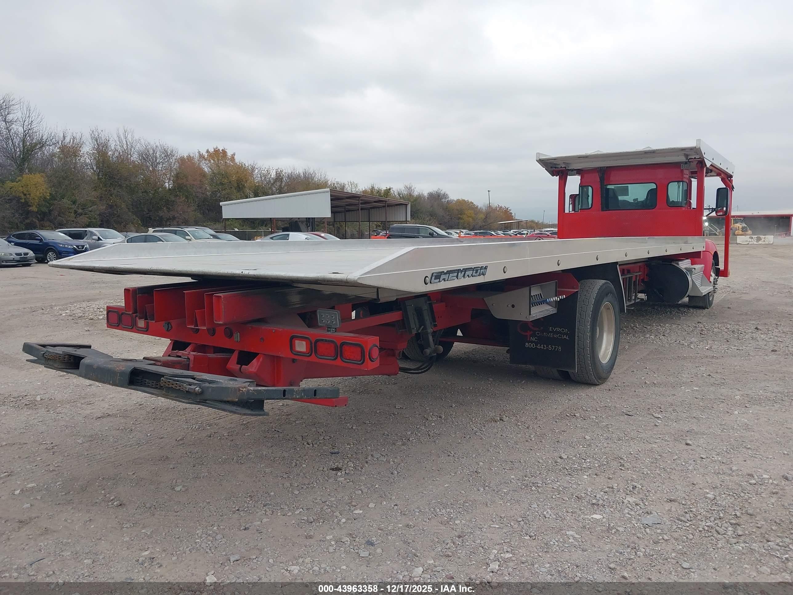 KENWORTH T3 image 4